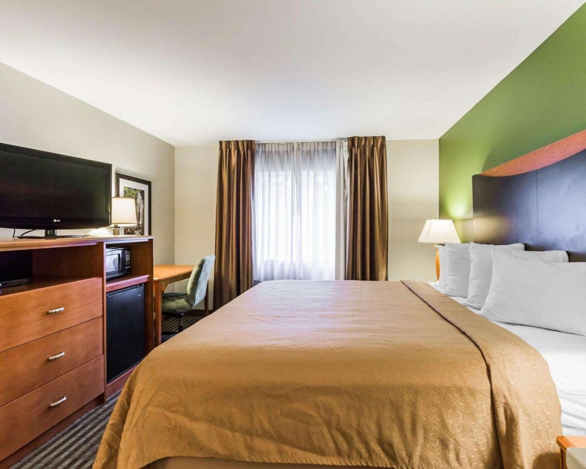 Quality Inn & Suites Birmingham - Highway 280 interior in Birmingham, AL — gallery photo 2