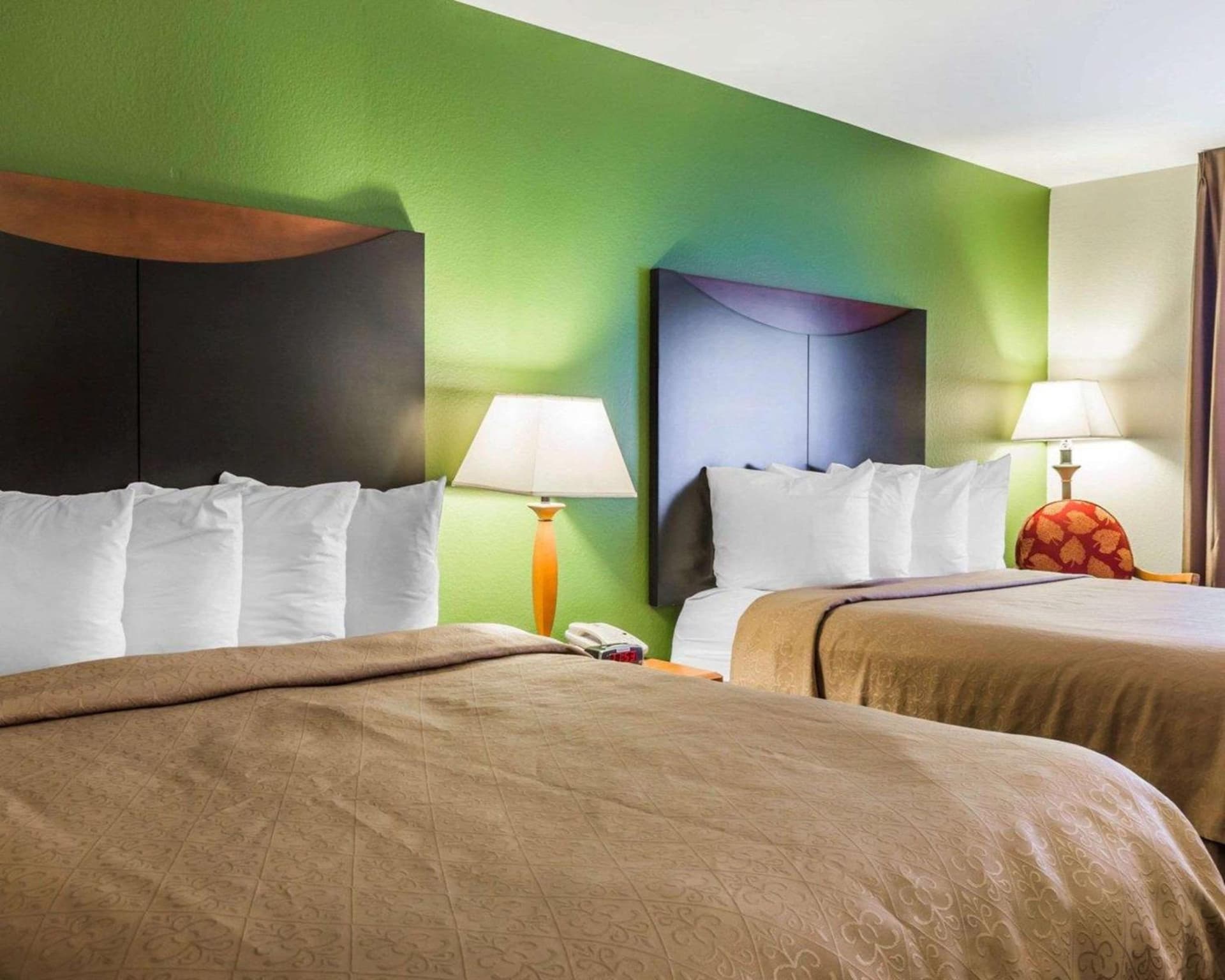 Quality Inn & Suites Birmingham - Highway 280 gallery photo in Birmingham, AL — image 9