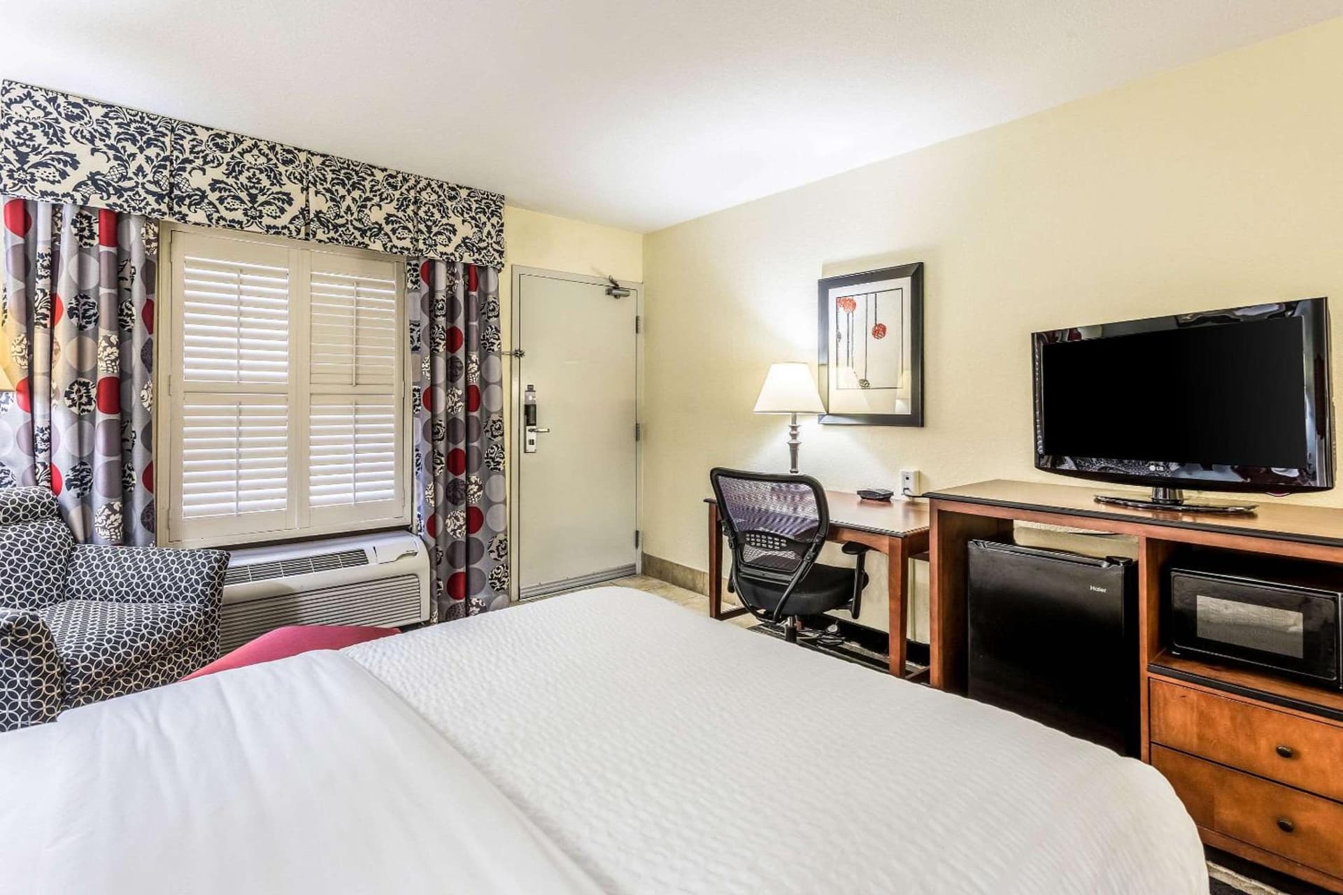 Clarion Pointe Huntsville Research Park gallery photo in Huntsville, AL — image 32