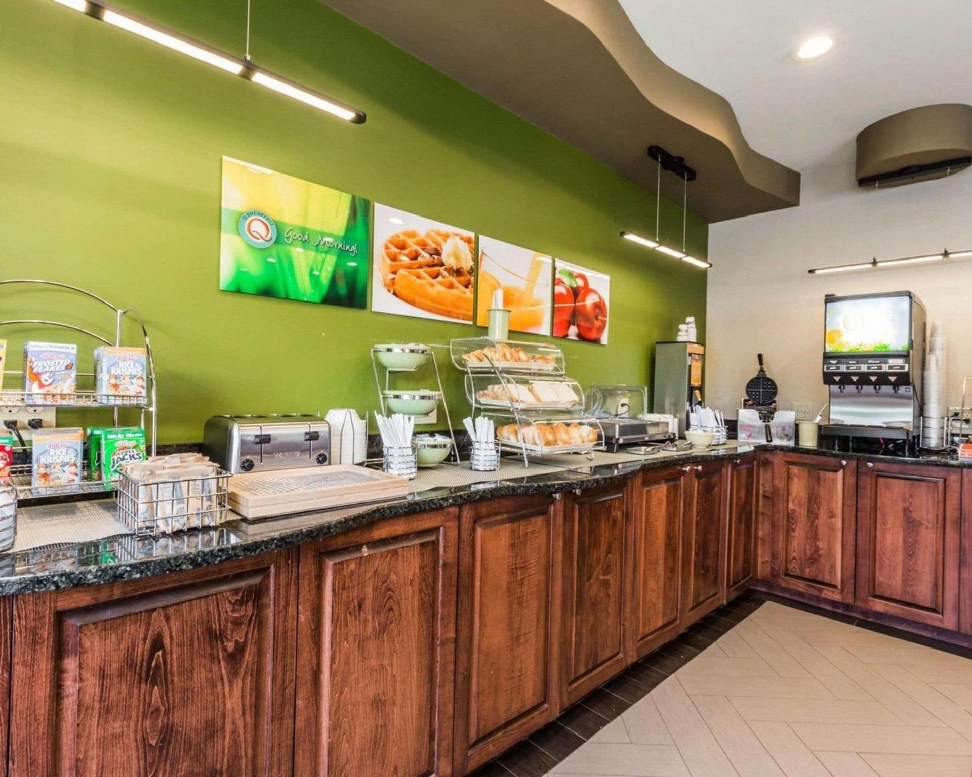 Quality Inn & Suites Birmingham - Highway 280 gallery photo in Birmingham, AL — image 6