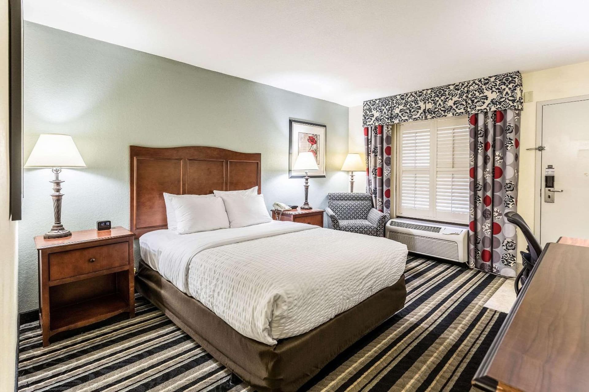 Clarion Pointe Huntsville Research Park gallery photo in Huntsville, AL — image 7