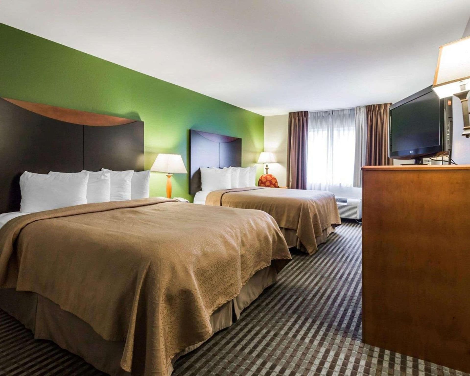 Quality Inn & Suites Birmingham - Highway 280 gallery photo in Birmingham, AL — image 16