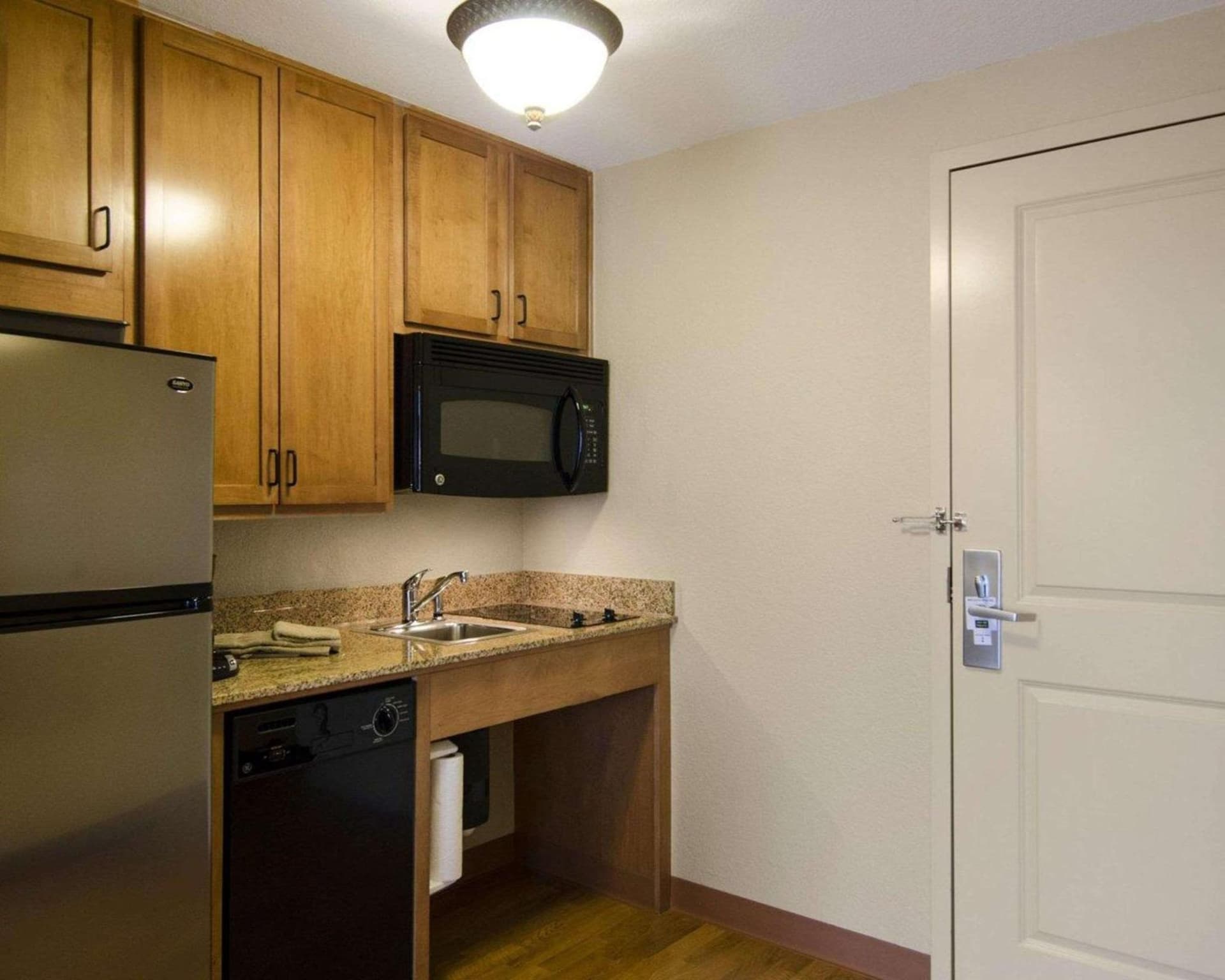Affordable Suites of America Rogers - Bentonville gallery photo in Rogers, AR — image 6