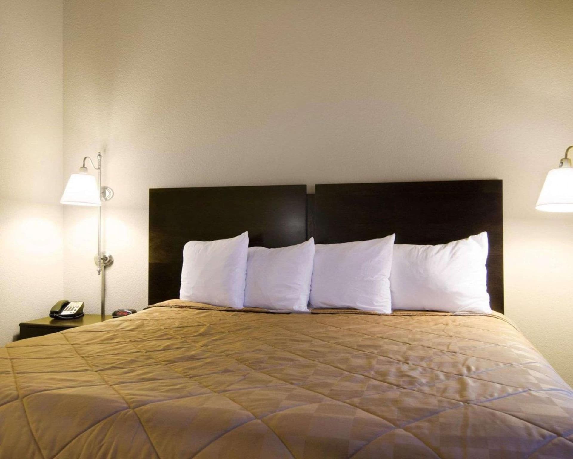 Affordable Suites of America Rogers - Bentonville gallery photo in Rogers, AR — image 17