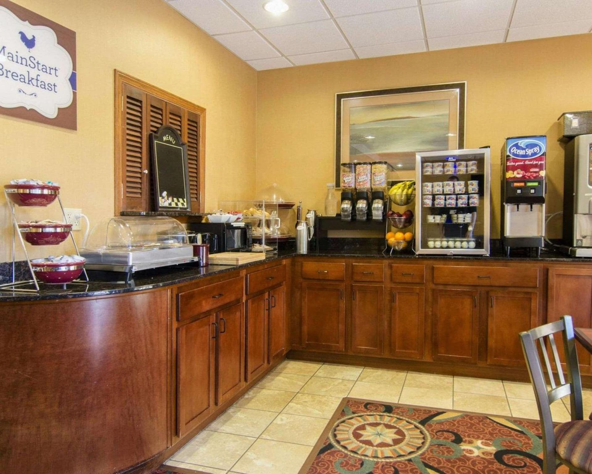 Affordable Suites of America Rogers - Bentonville interior in Rogers, AR — gallery photo 2