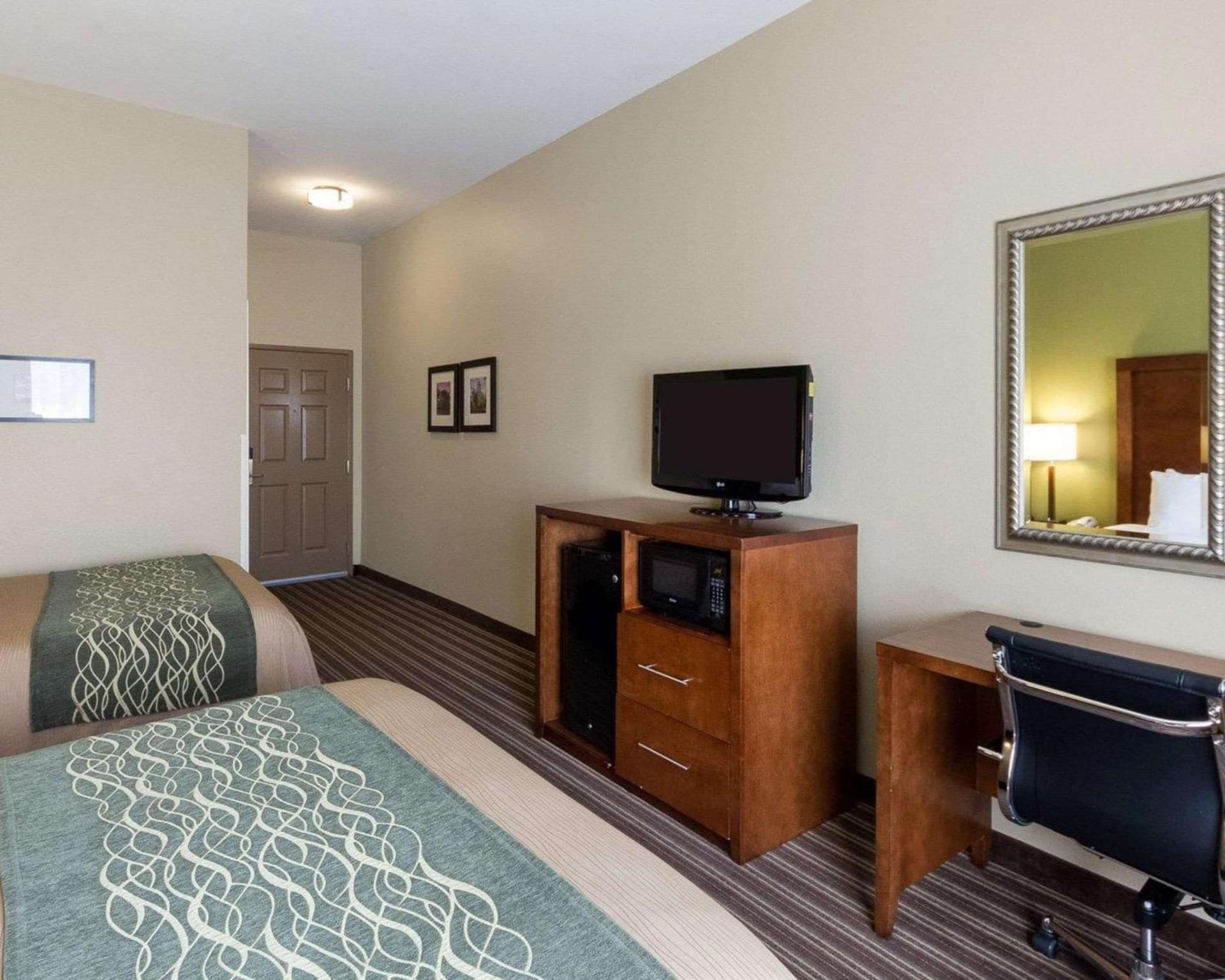 Comfort Inn & Suites Fayetteville-University Area interior in Fayetteville, AR — gallery photo 2