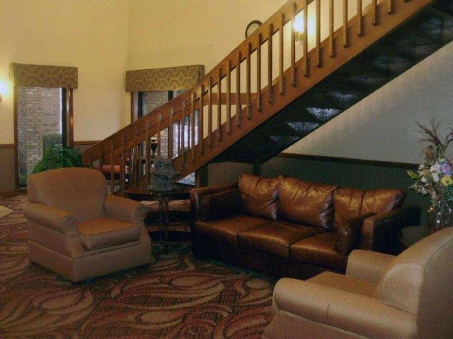 Quality Inn & Suites Searcy I-57 interior in Searcy, AR — gallery photo 2