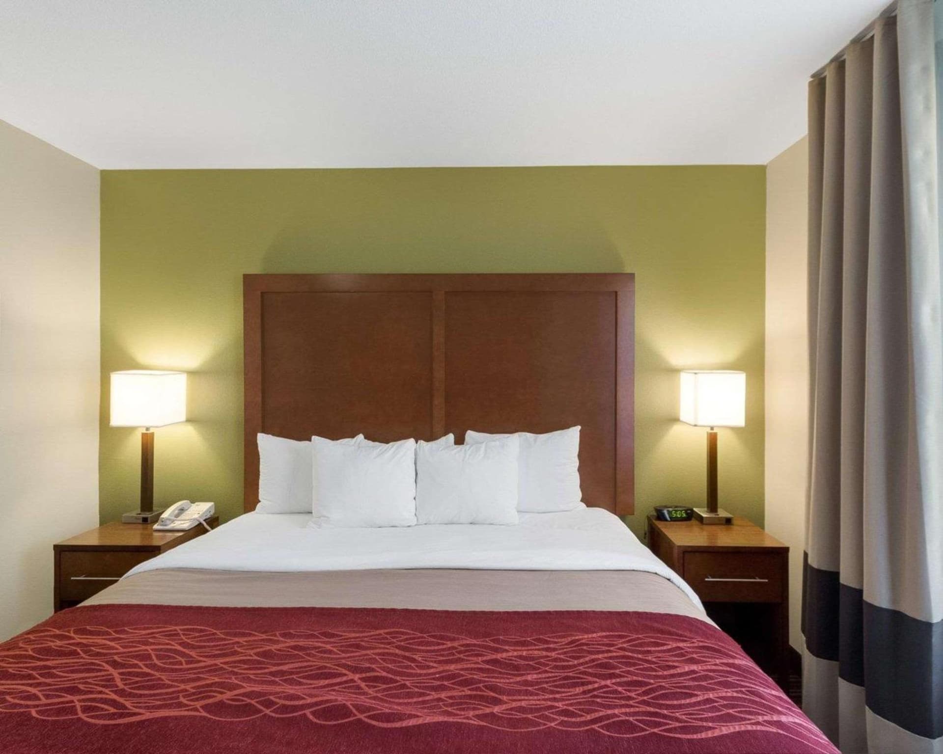 Comfort Inn & Suites Fayetteville-University Area property views in Fayetteville, AR — gallery photo 3