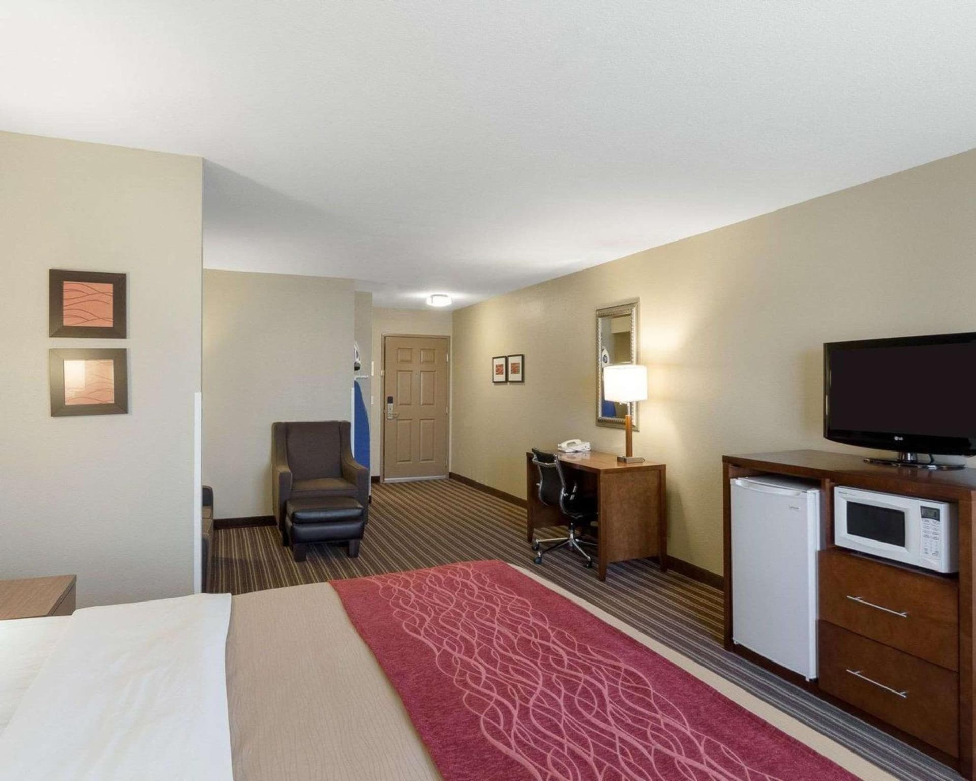 Comfort Inn & Suites Fayetteville-University Area gallery photo in Fayetteville, AR — image 14