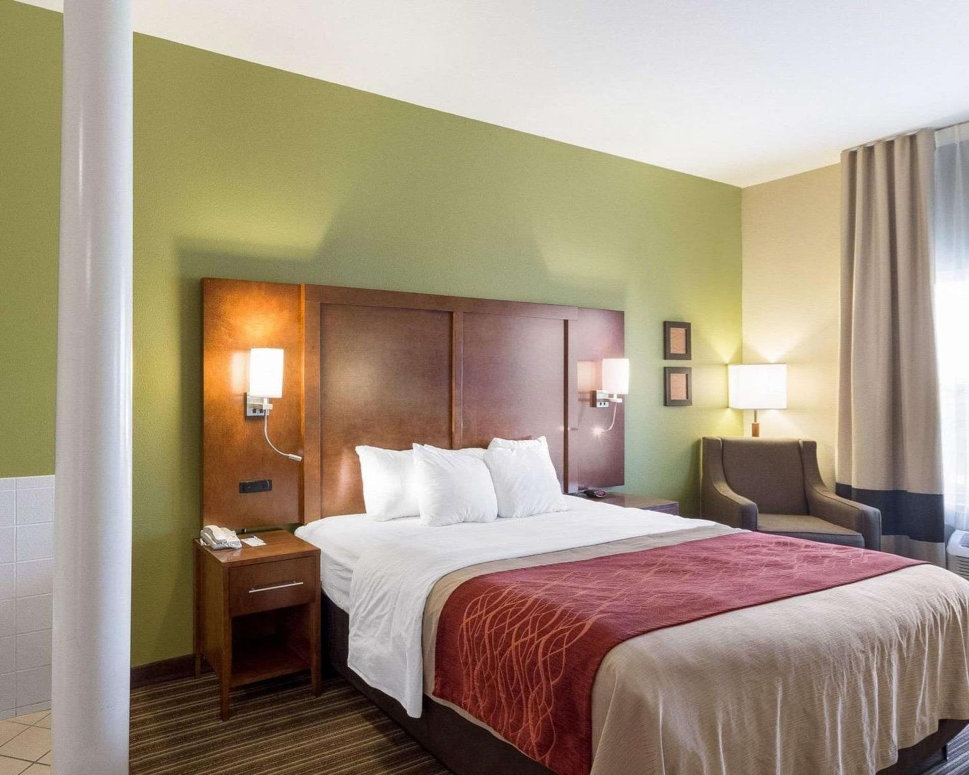 Comfort Inn & Suites Fayetteville-University Area gallery photo in Fayetteville, AR — image 6