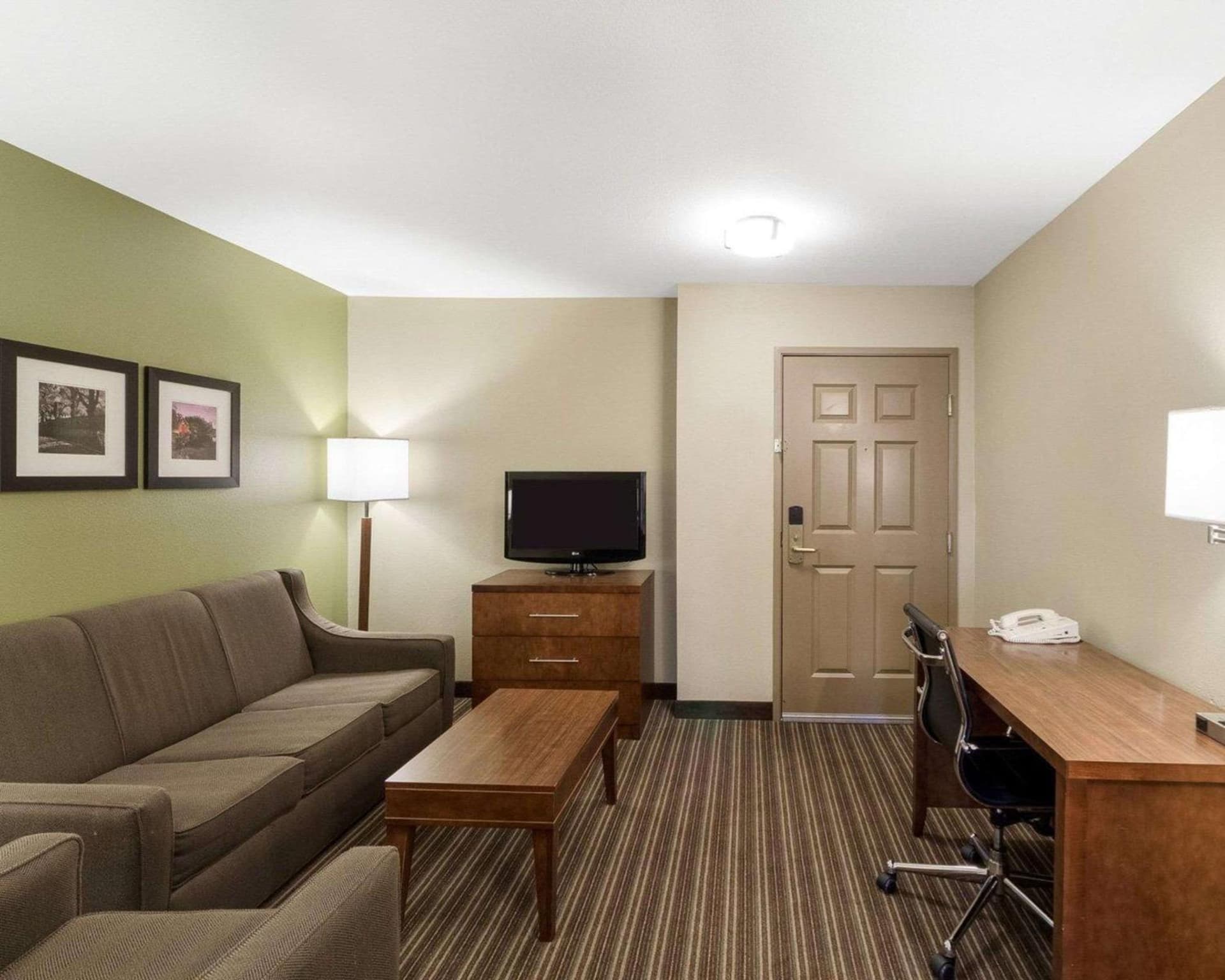 Comfort Inn & Suites Fayetteville-University Area gallery photo in Fayetteville, AR — image 23