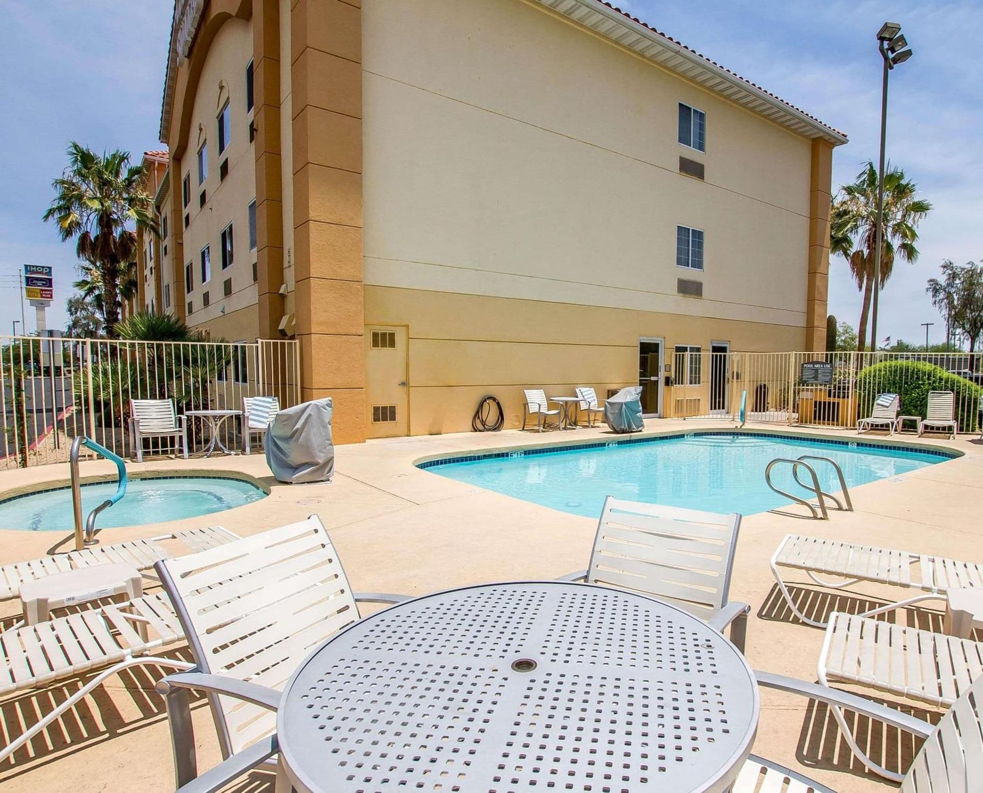 Comfort Suites Peoria Sports Complex gallery photo in Peoria, AZ — image 21