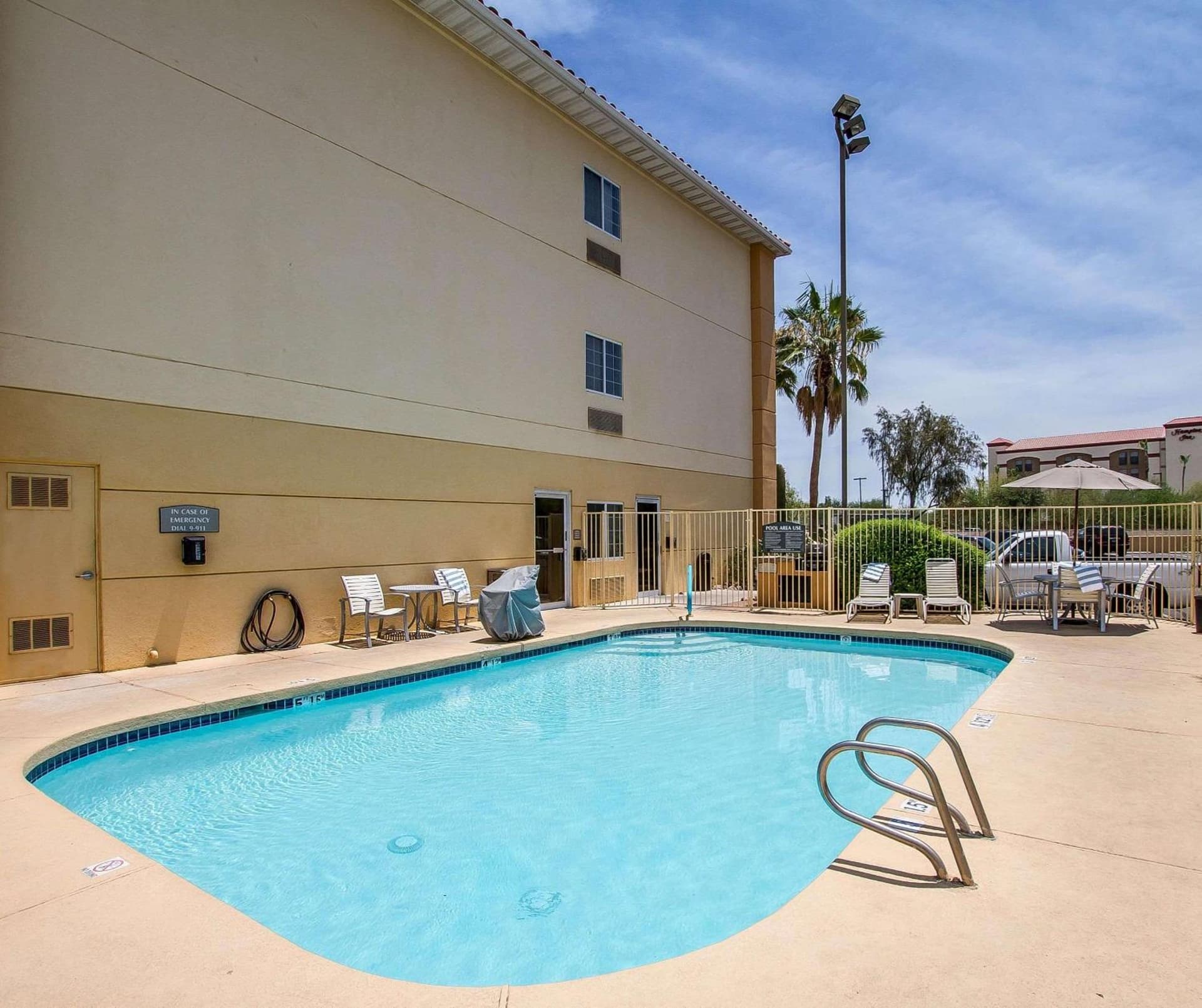 Comfort Suites Peoria Sports Complex gallery photo in Peoria, AZ — image 11
