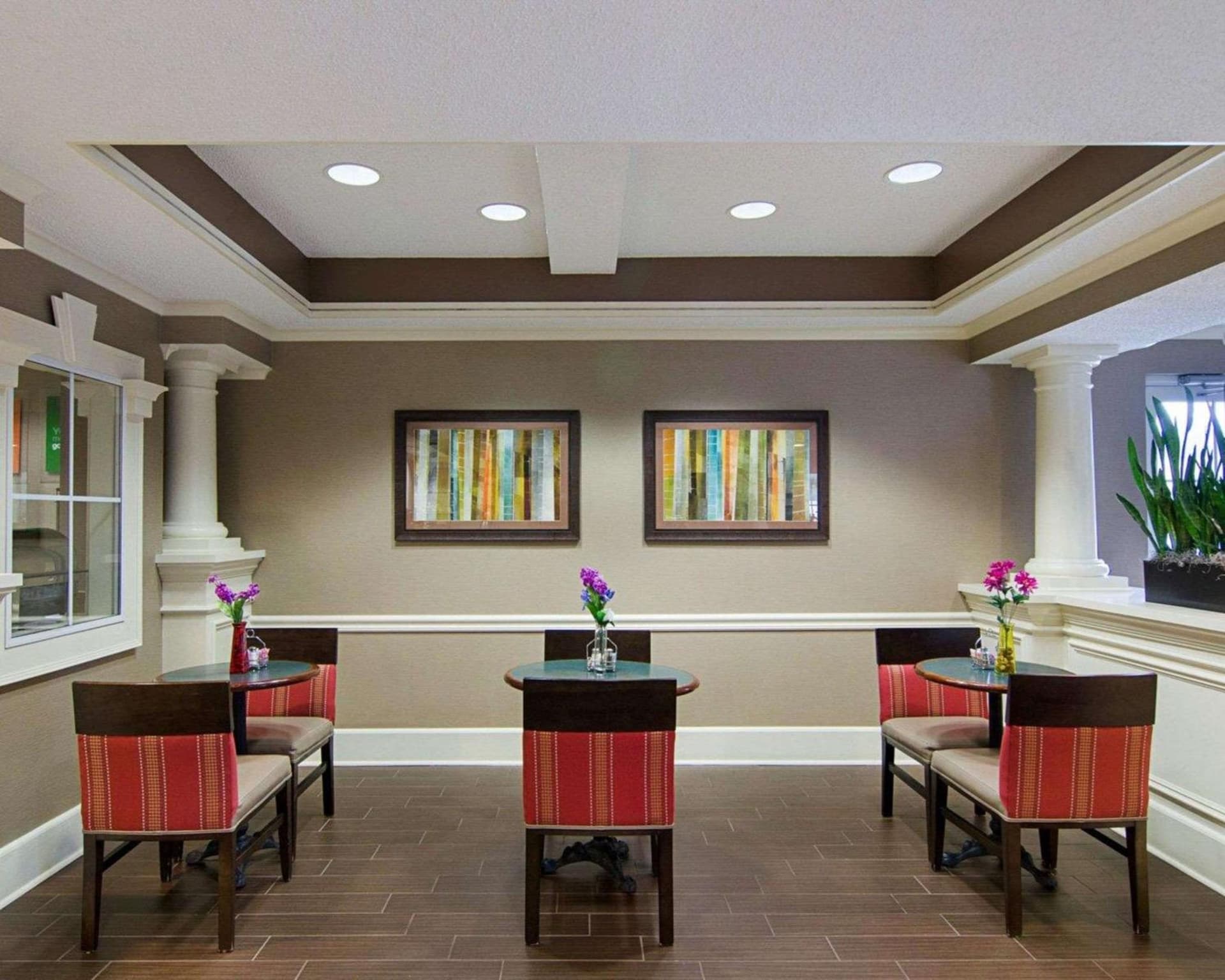 Quality Inn & Suites Little Rock West property views in Little Rock, AR — gallery photo 3