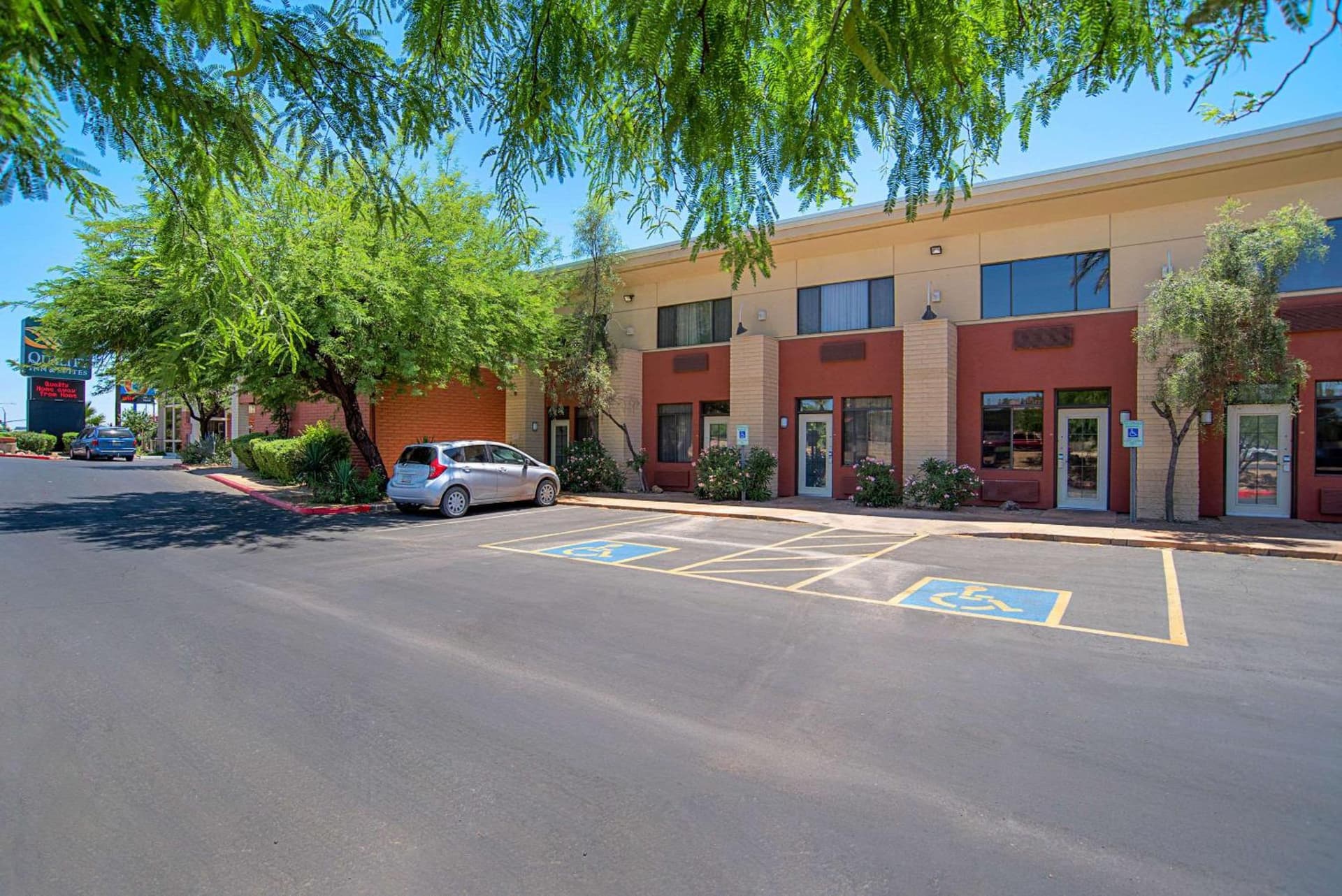 Quality Inn & Suites Phoenix NW - Sun City property views in Youngtown, AZ — gallery photo 3