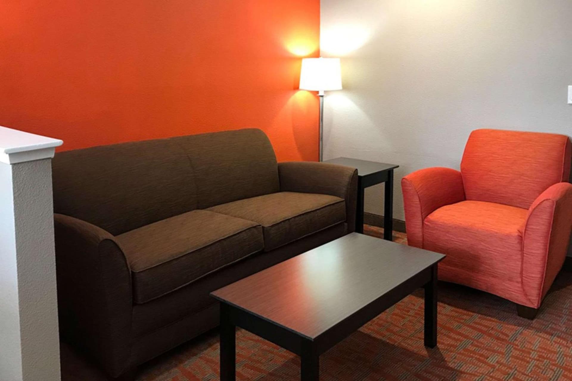 Quality Inn & Suites Fresno Northwest interior in Fresno, CA — gallery photo 2