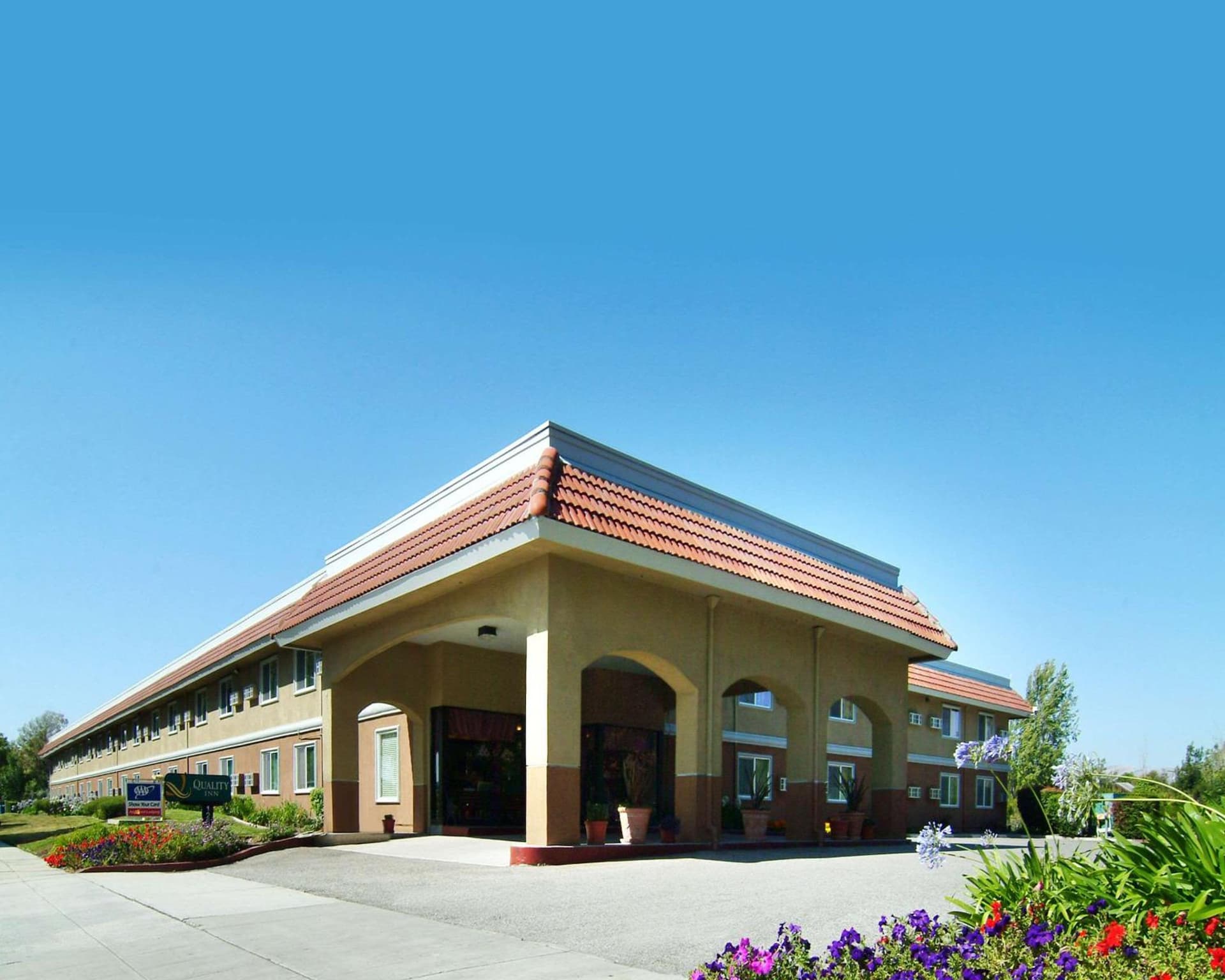 SureStay by Best Western Sunnyvale Silicon Valley featured exterior or lobby in Sunnyvale, CA — similar hotel