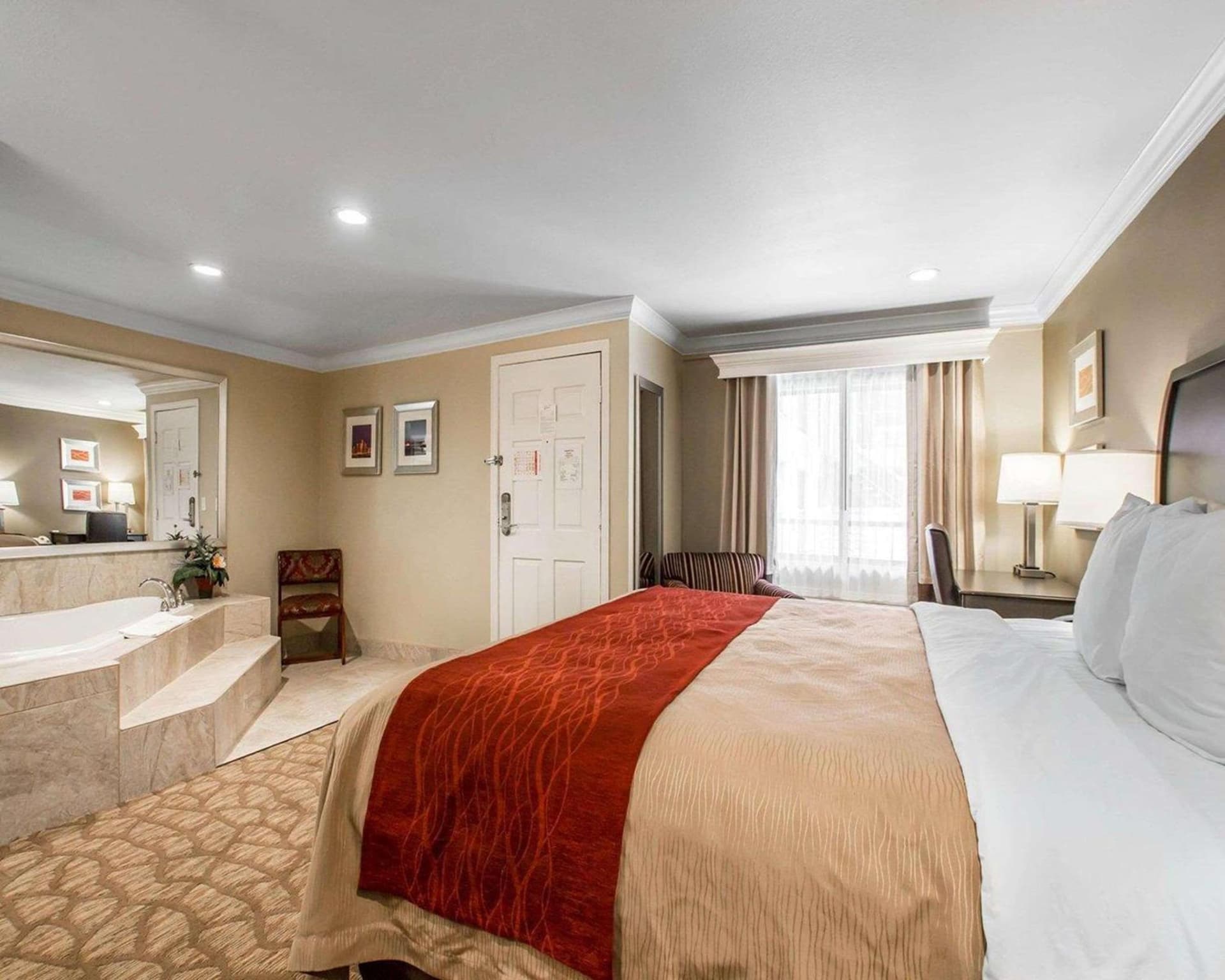 Quality Inn Downey property views in Downey, CA — gallery photo 3