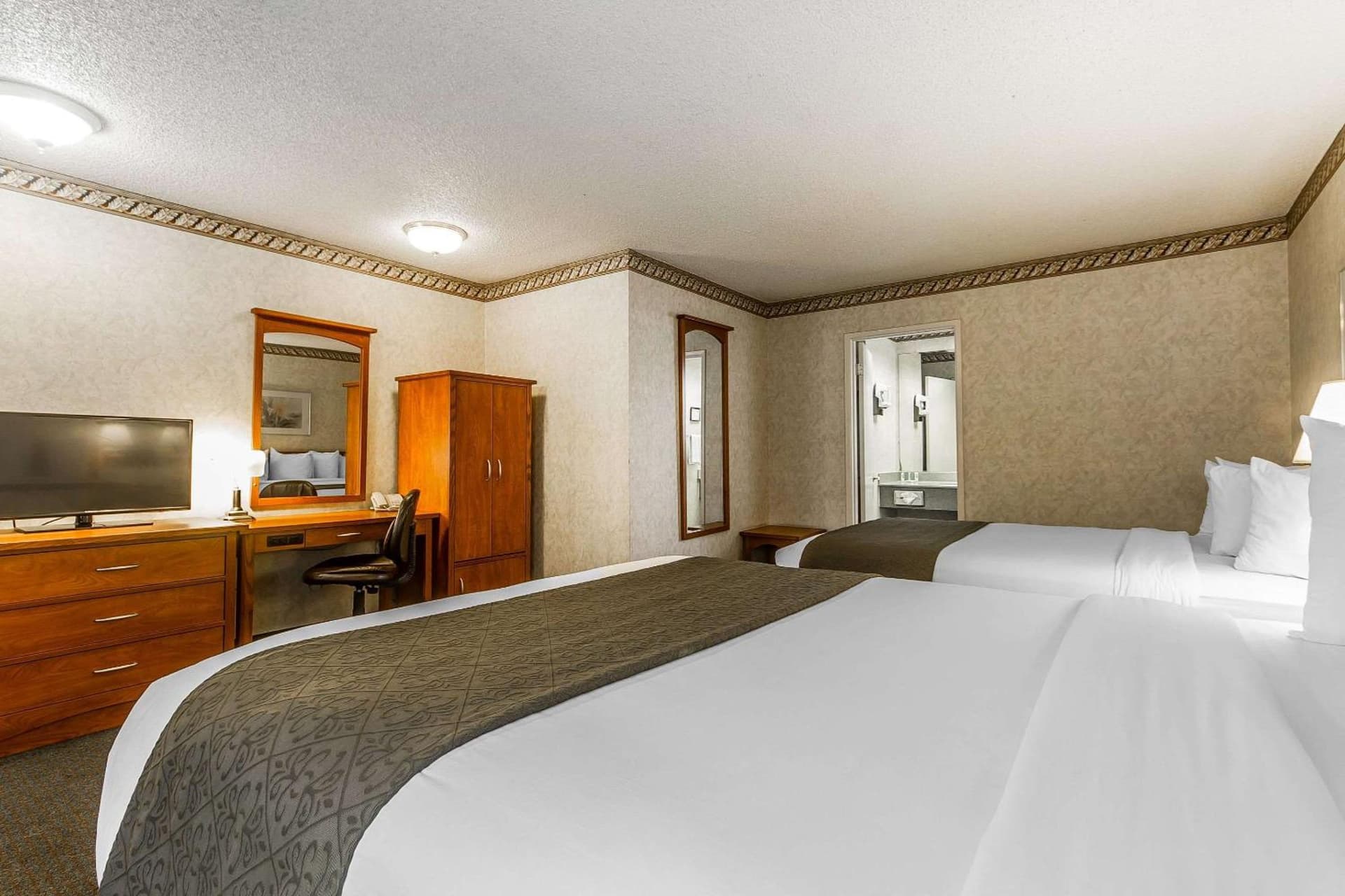 Quality Inn & Suites Silicon Valley gallery photo in Santa Clara, CA — image 30