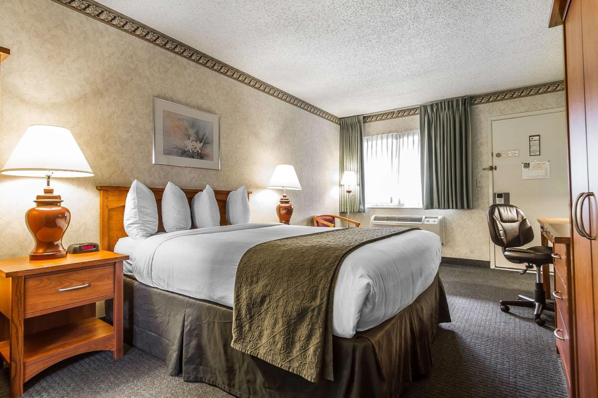 Quality Inn & Suites Silicon Valley gallery photo in Santa Clara, CA — image 18
