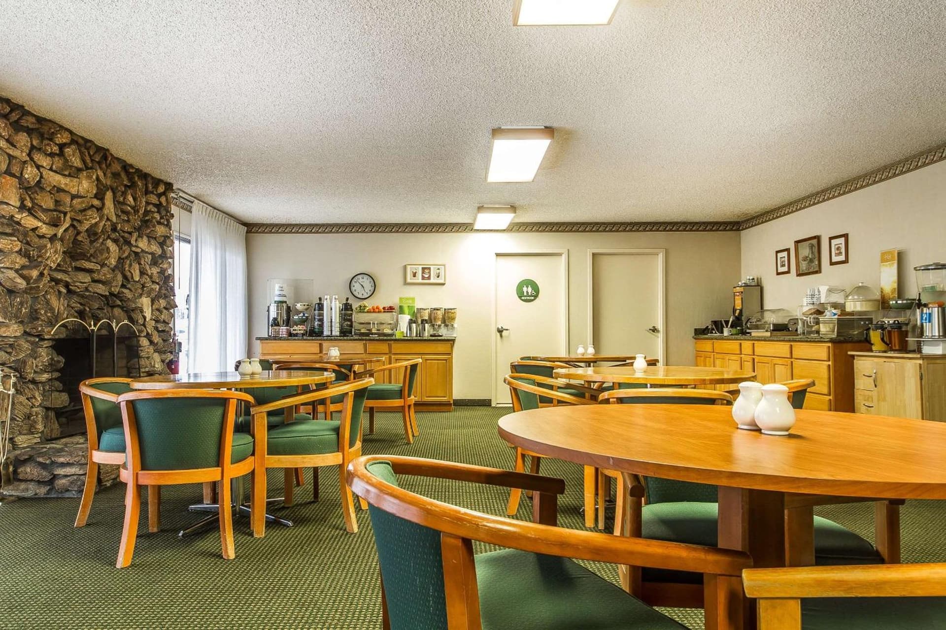 Quality Inn & Suites Silicon Valley gallery photo in Santa Clara, CA — image 24