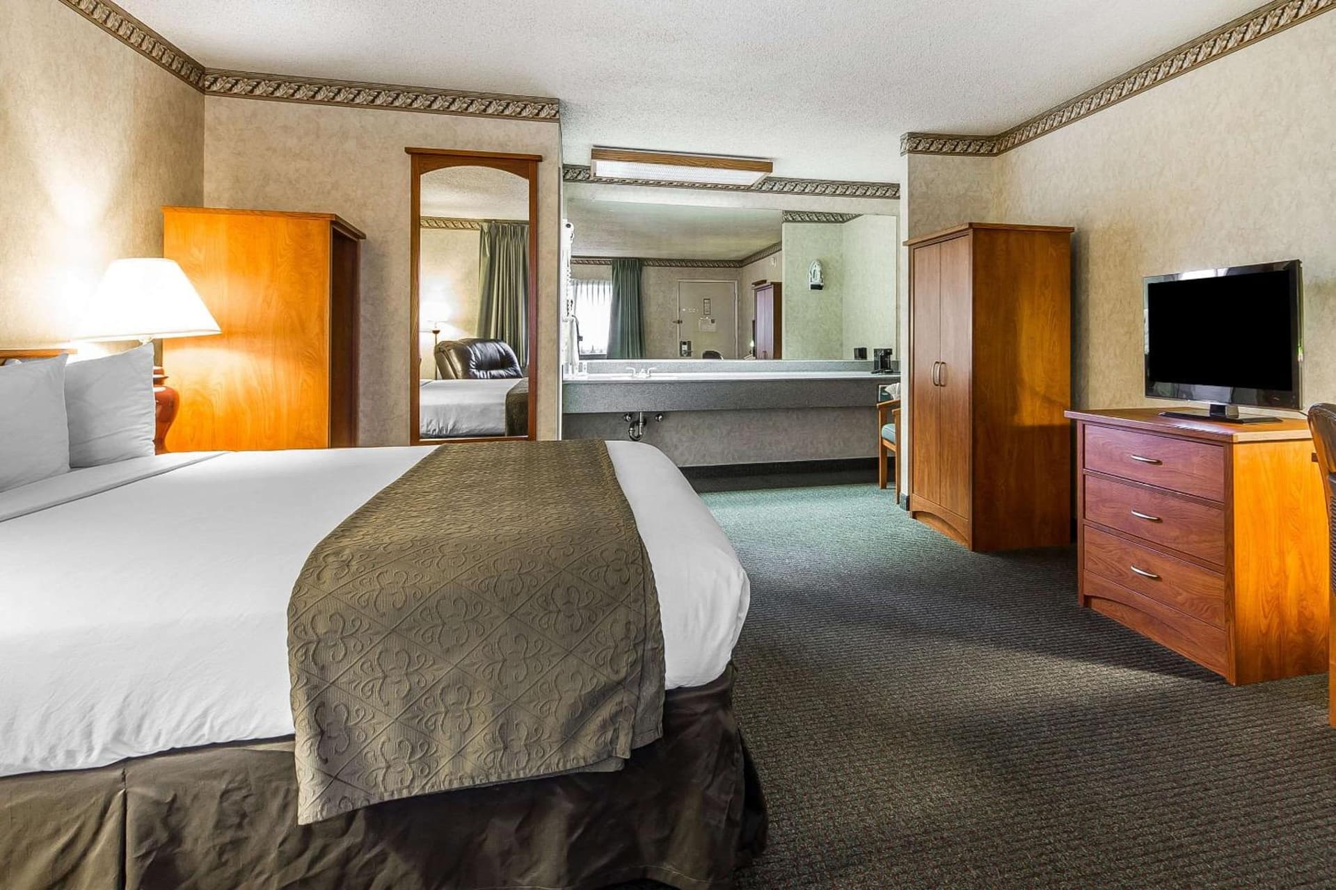Quality Inn & Suites Silicon Valley gallery photo in Santa Clara, CA — image 46