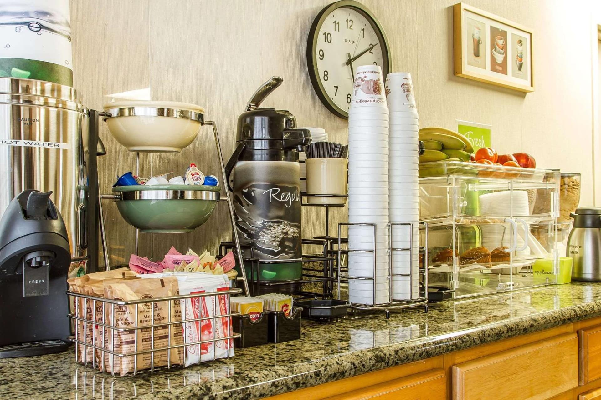 Quality Inn & Suites Silicon Valley gallery photo in Santa Clara, CA — image 36
