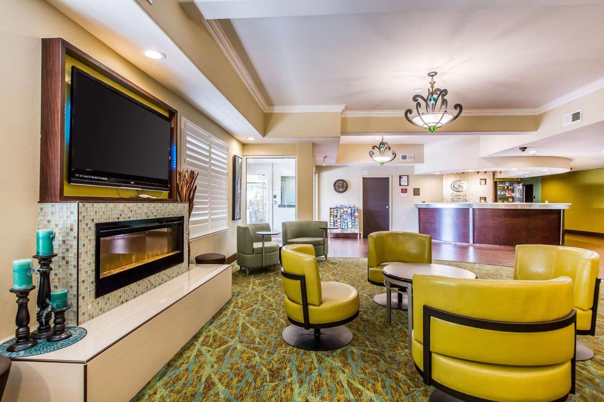 Comfort Suites Fresno River Park gallery photo in Fresno, CA — image 7
