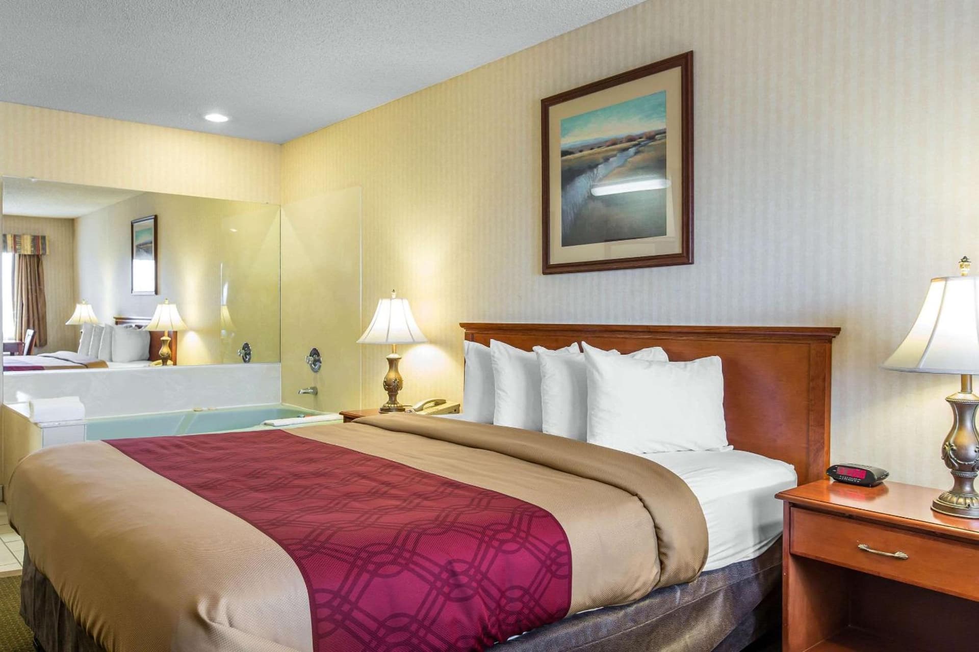 Econo Lodge Inn & Suites Riverside - Corona gallery photo in Riverside, CA — image 12