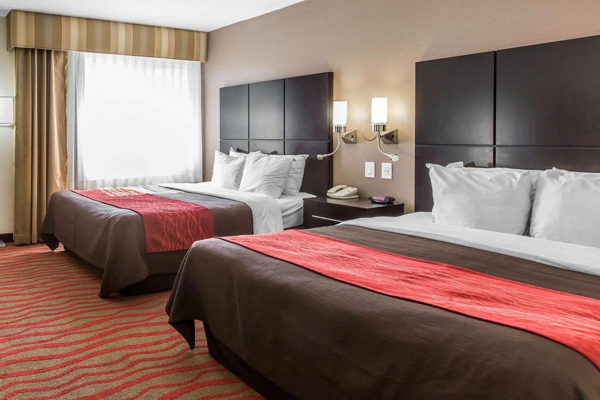 Comfort Inn Los Angeles near Hollywood interior in Los Angeles, CA — gallery photo 2