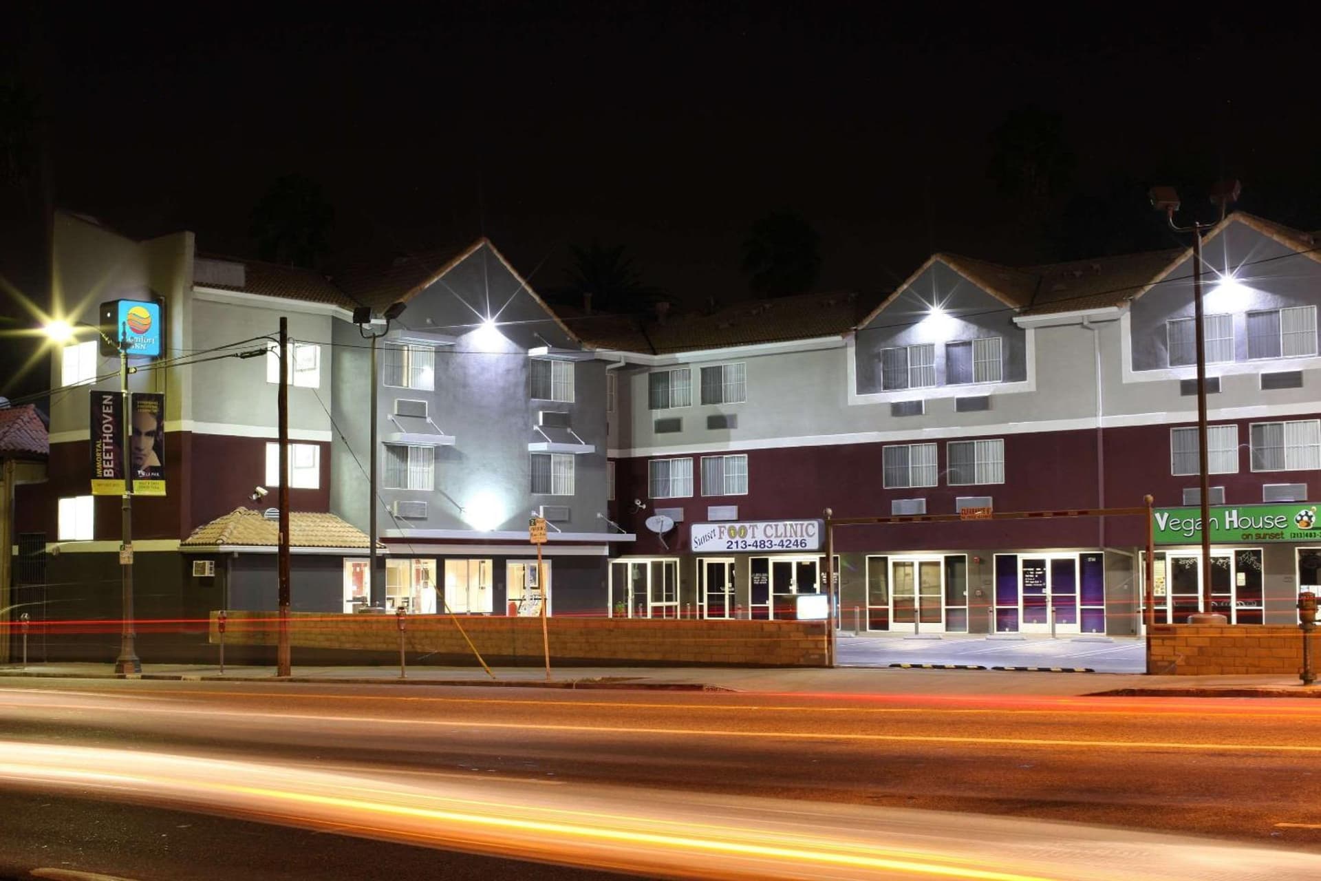 Comfort Inn Los Angeles near Hollywood featured exterior or lobby in Los Angeles, CA — similar hotel