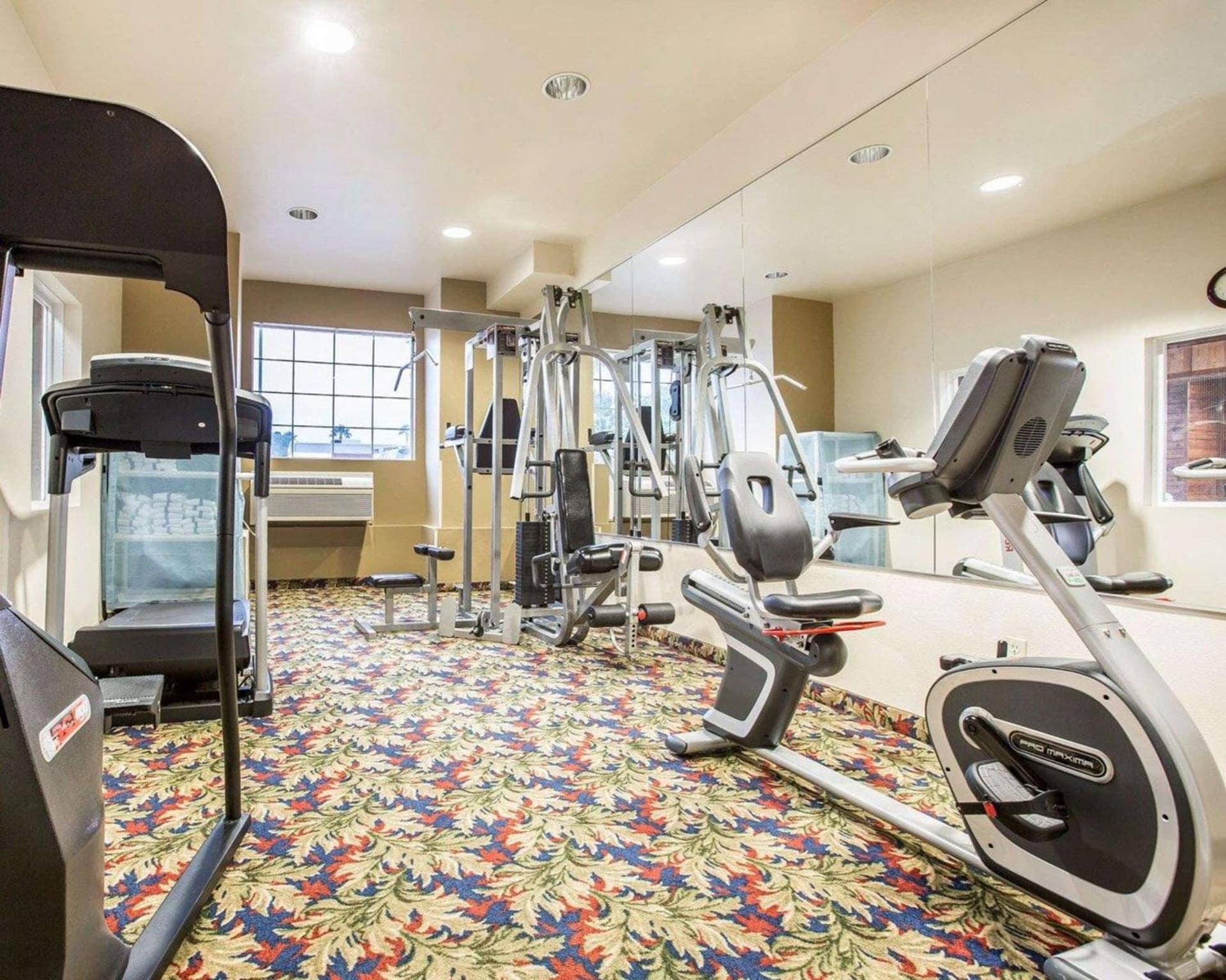 Comfort Inn & Suites Salinas City Center Area gallery photo in Salinas, CA — image 16