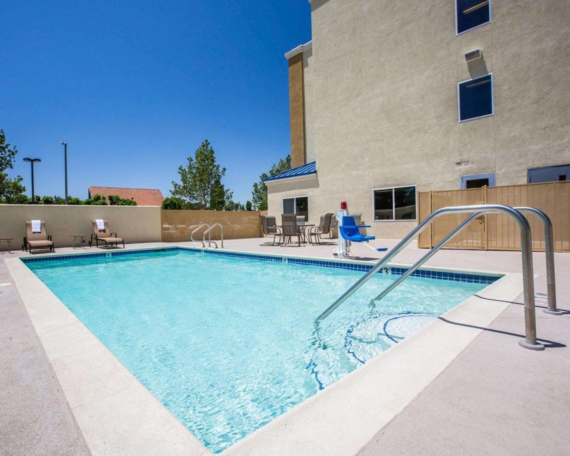 Comfort Suites Victorville-Hesperia gallery photo in Victorville, CA — image 45