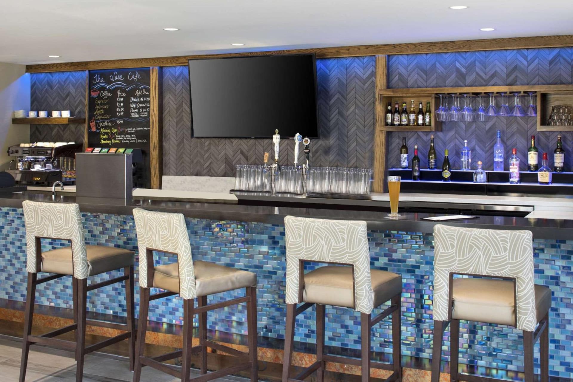The Cove Hotel gallery photo in Long Beach, CA — image 98