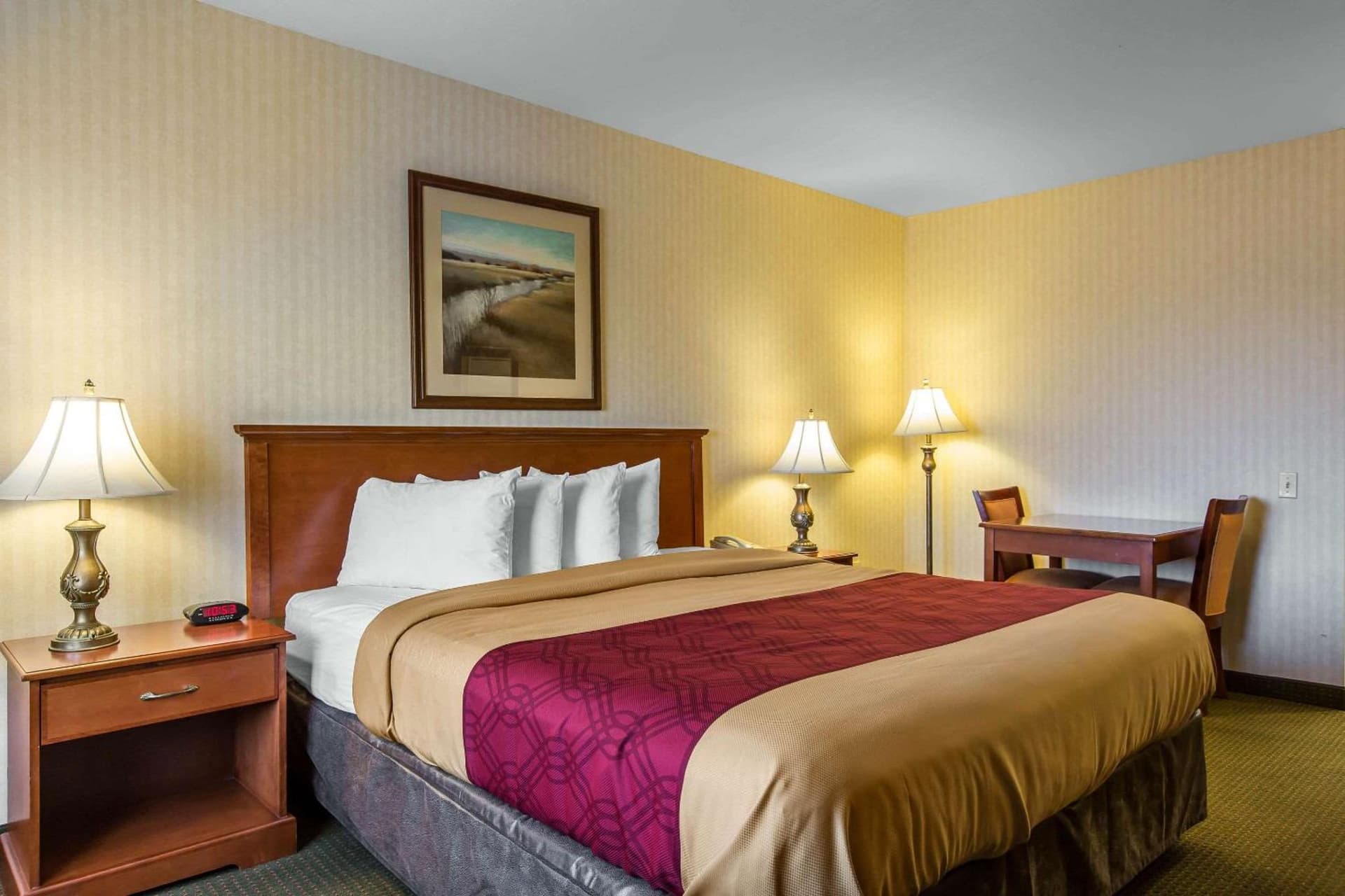 Econo Lodge Inn & Suites Riverside - Corona gallery photo in Riverside, CA — image 10