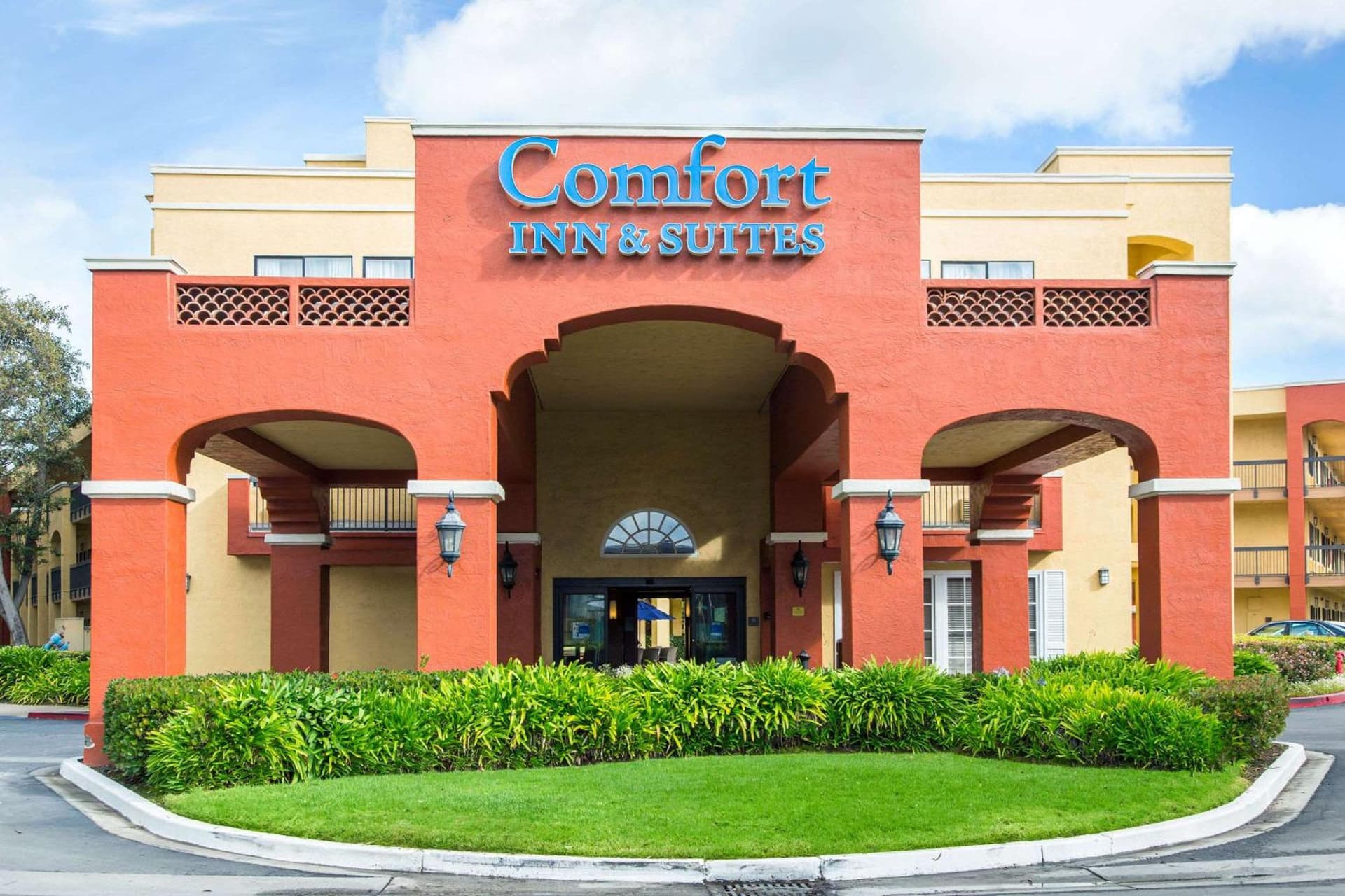 Comfort Inn & Suites San Francisco Airport North — hotel in South San Francisco, California