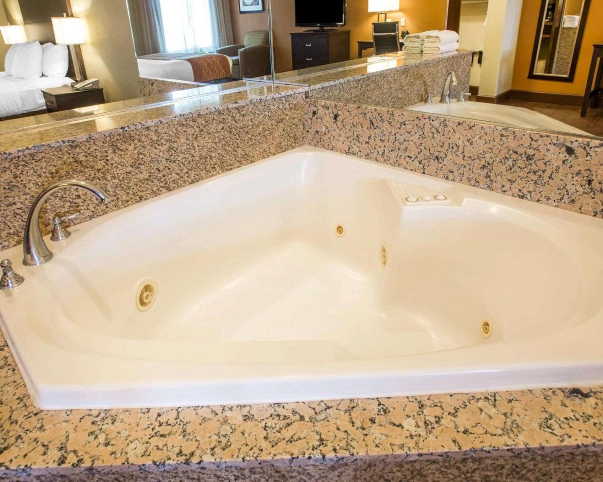 Comfort Suites Clovis - Fresno gallery photo in Clovis, CA — image 29