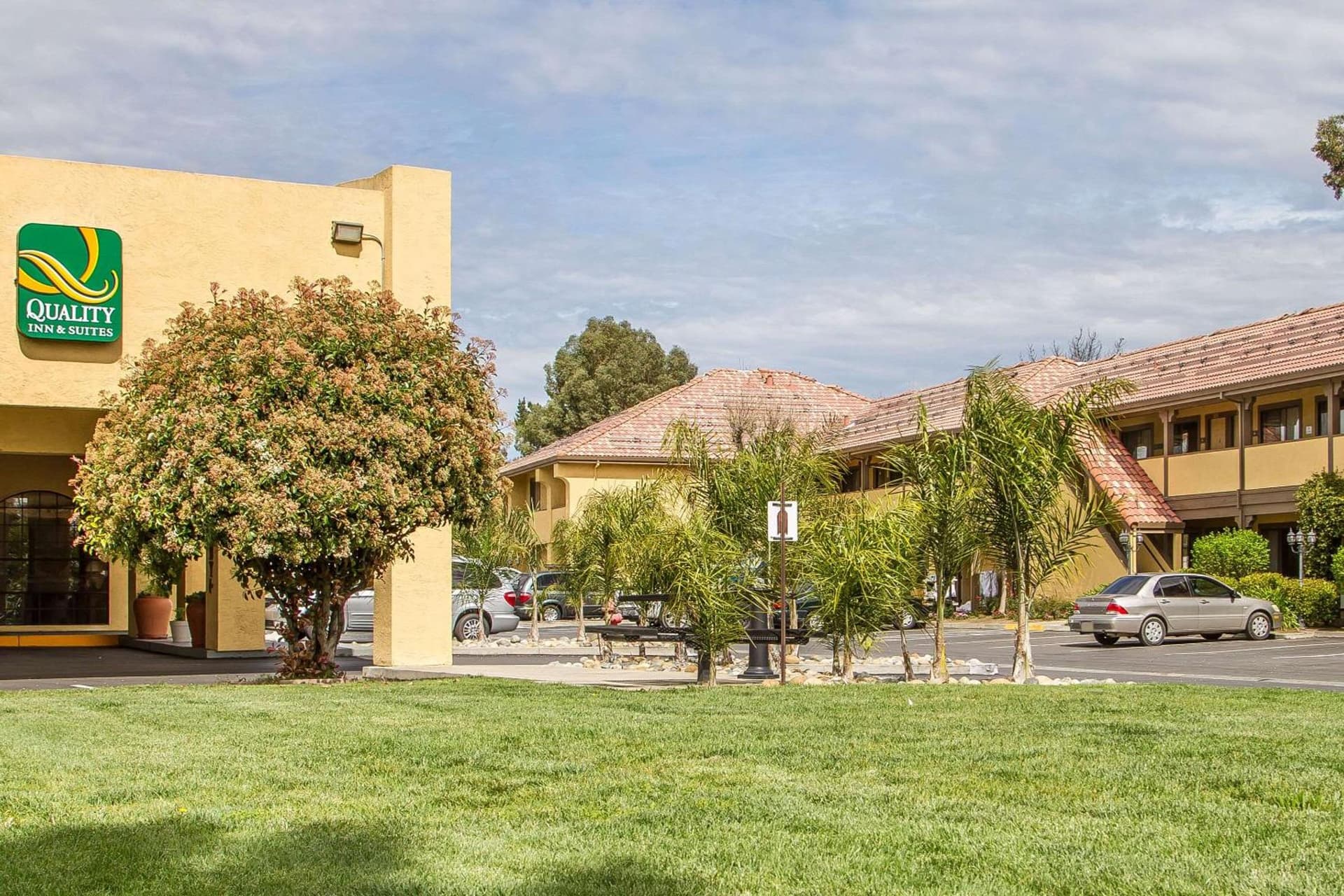 Quality Inn & Suites Gilroy featured exterior or lobby in Gilroy, CA — similar hotel