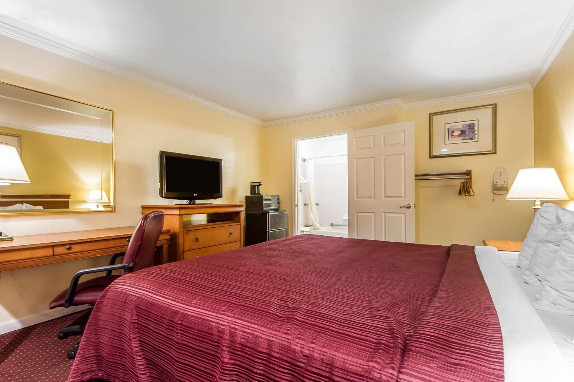 Quality Inn & Suites Gilroy gallery photo in Gilroy, CA — image 43