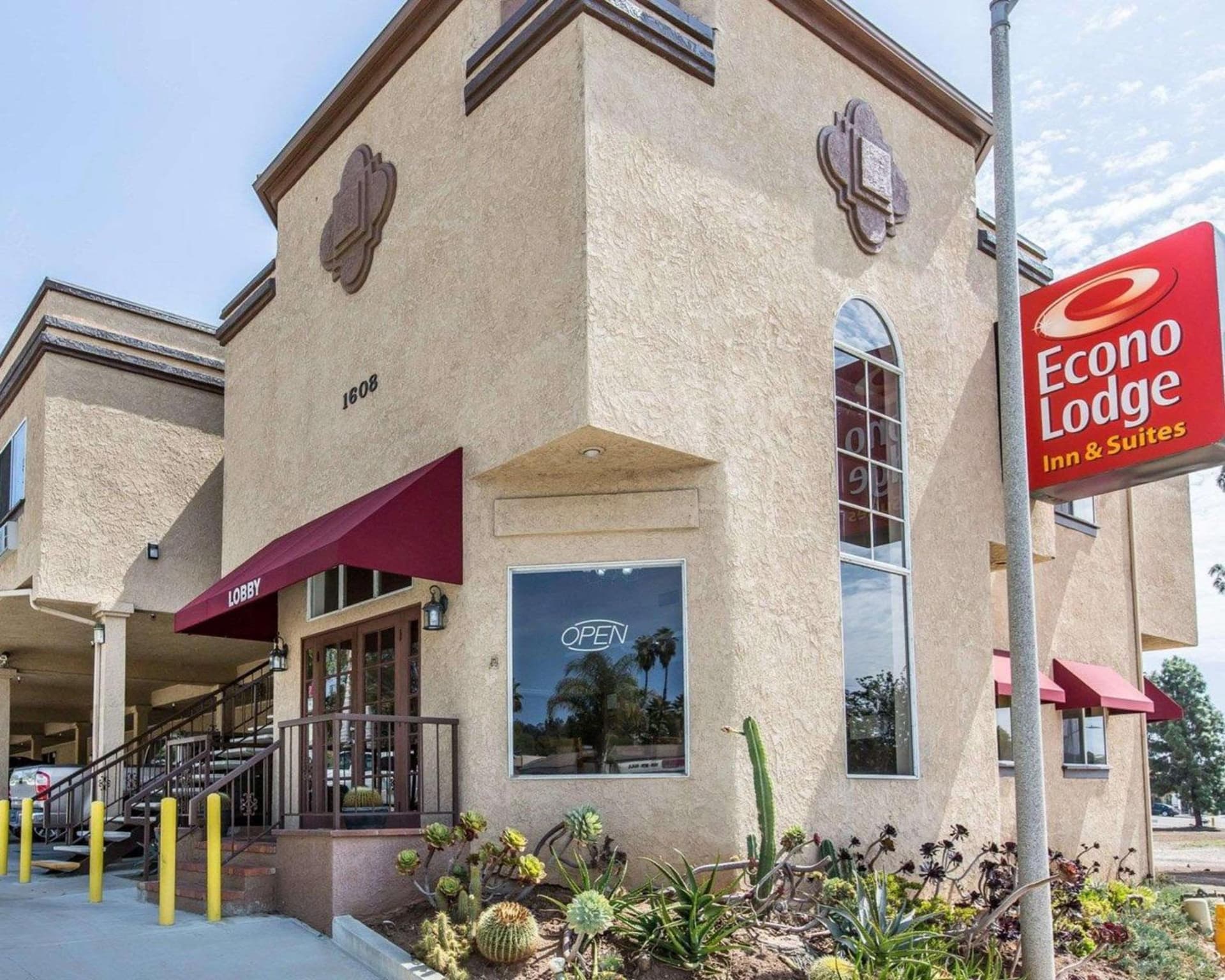 Econo Lodge Inn & Suites Fallbrook Downtown — hotel in Fallbrook, California