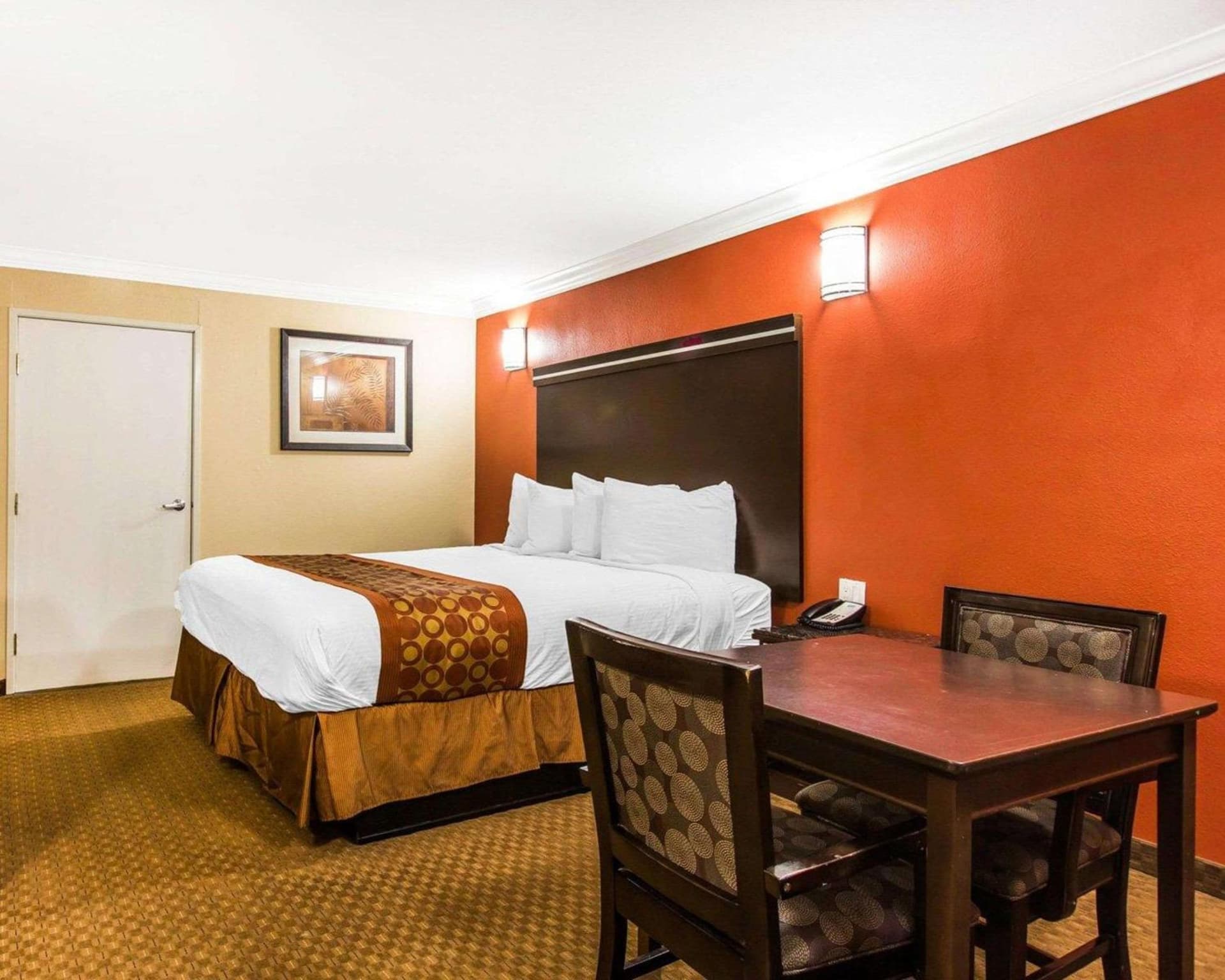 Rodeway Inn & Suites Corona property views in Corona, CA — gallery photo 3
