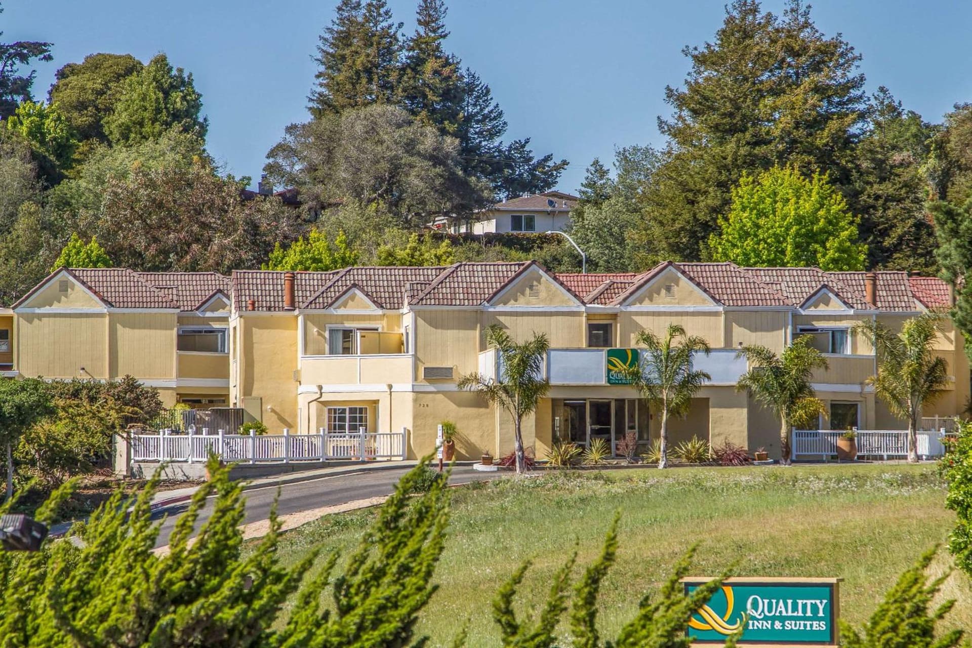 Quality Inn & Suites Capitola By the Sea featured exterior or lobby in Capitola, CA — similar hotel