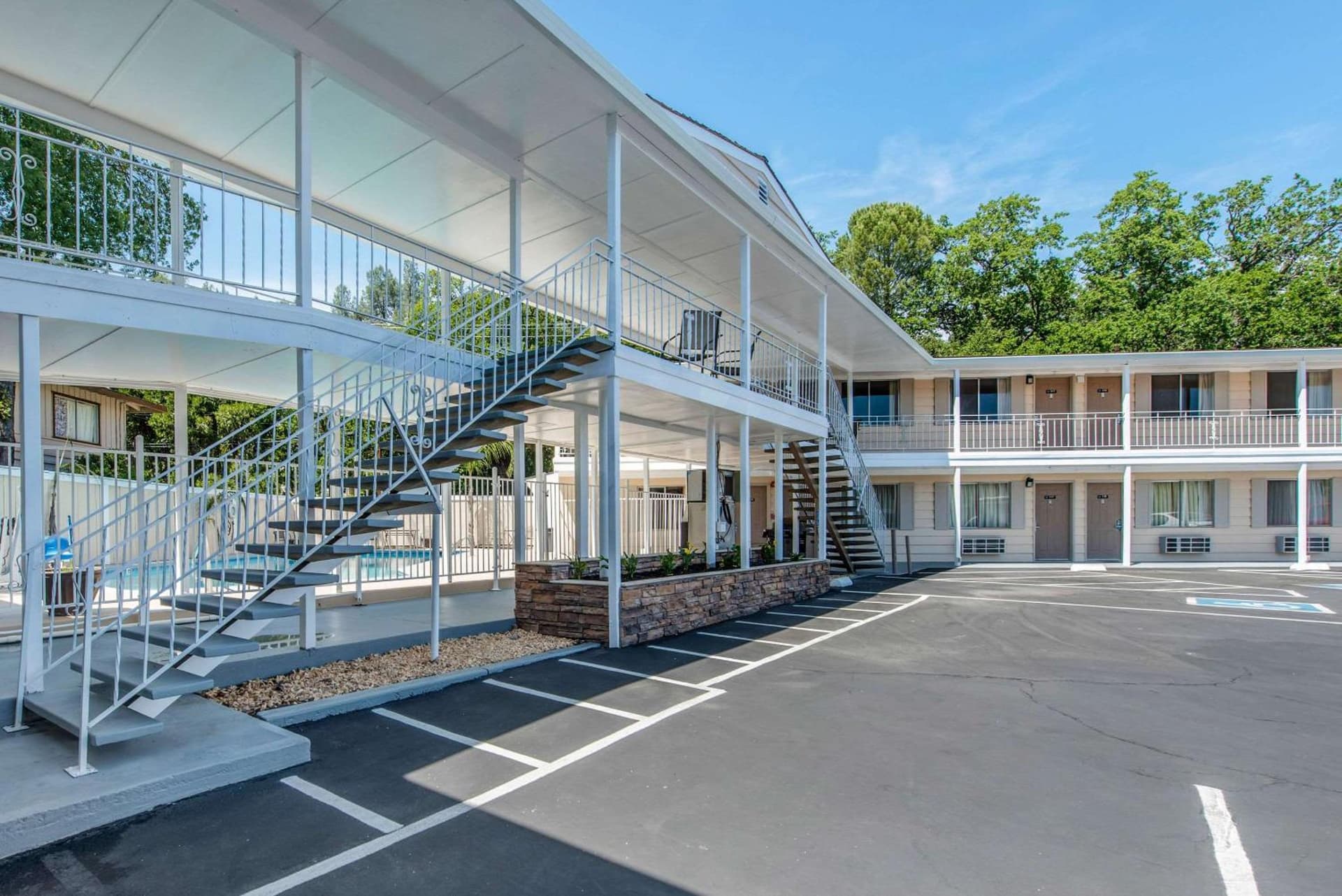 Abode featured exterior or lobby in Redding, CA — similar hotel