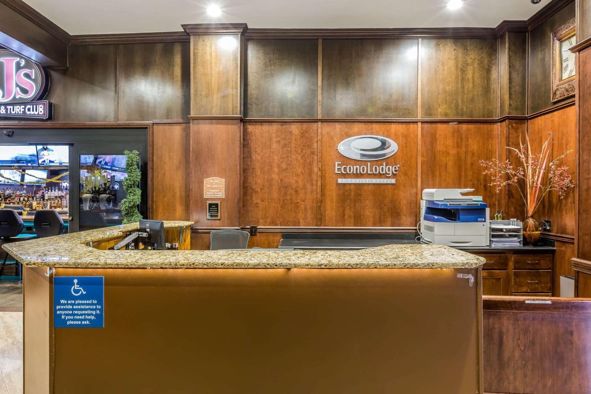 Econo Lodge Lake Elsinore Casino gallery photo in Lake Elsinore, CA — image 26