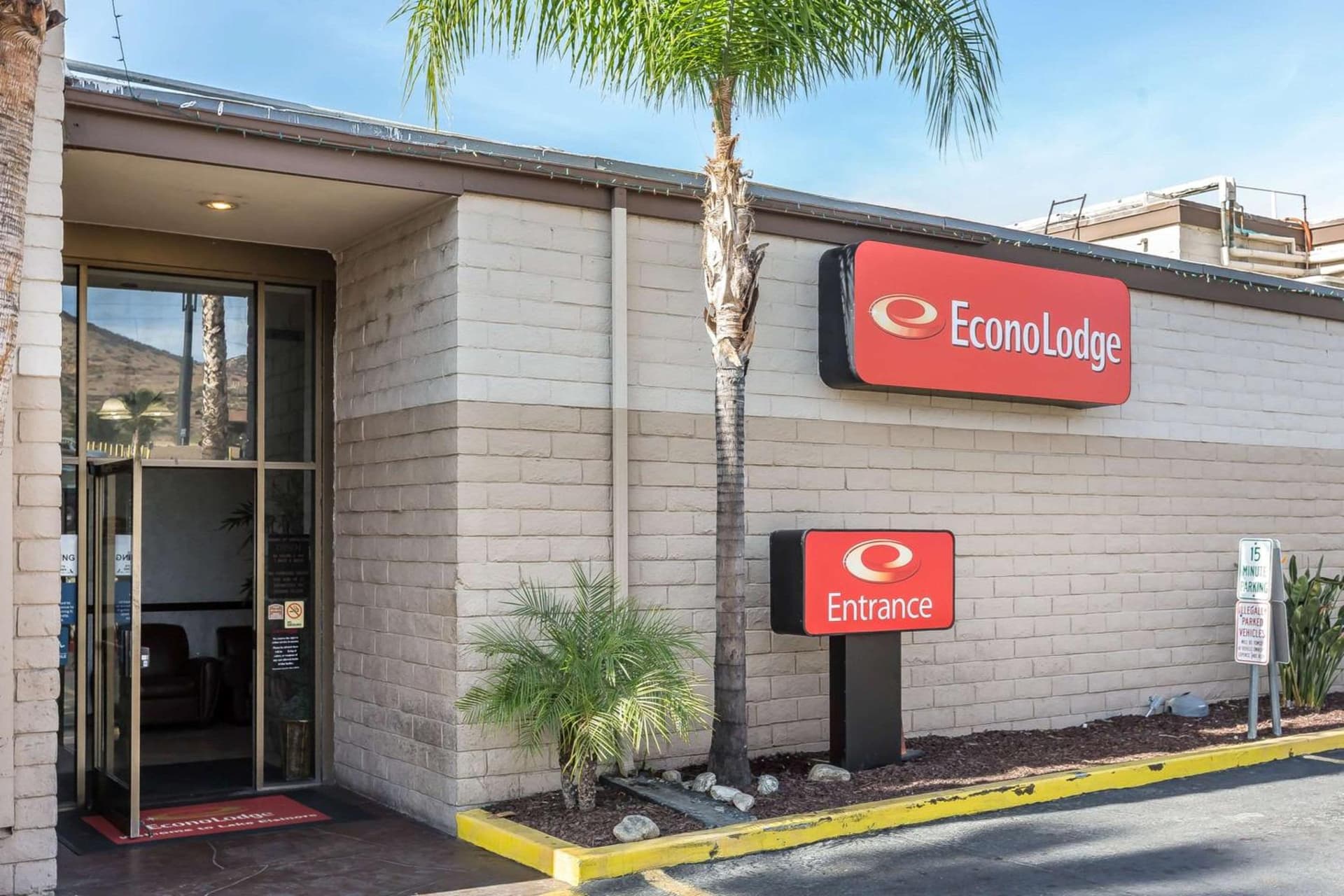 Econo Lodge Lake Elsinore Casino — hotel in Lake Elsinore, California