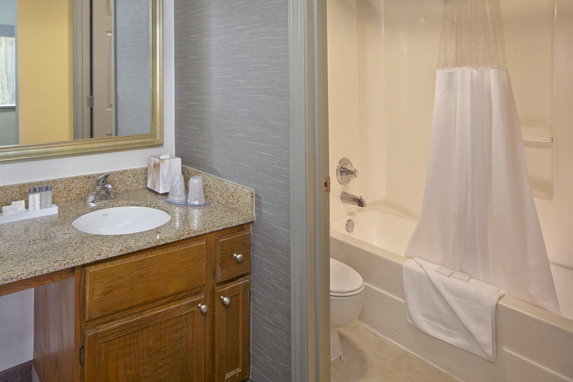 New Haven Village Suites gallery photo in New Haven, CT — image 7