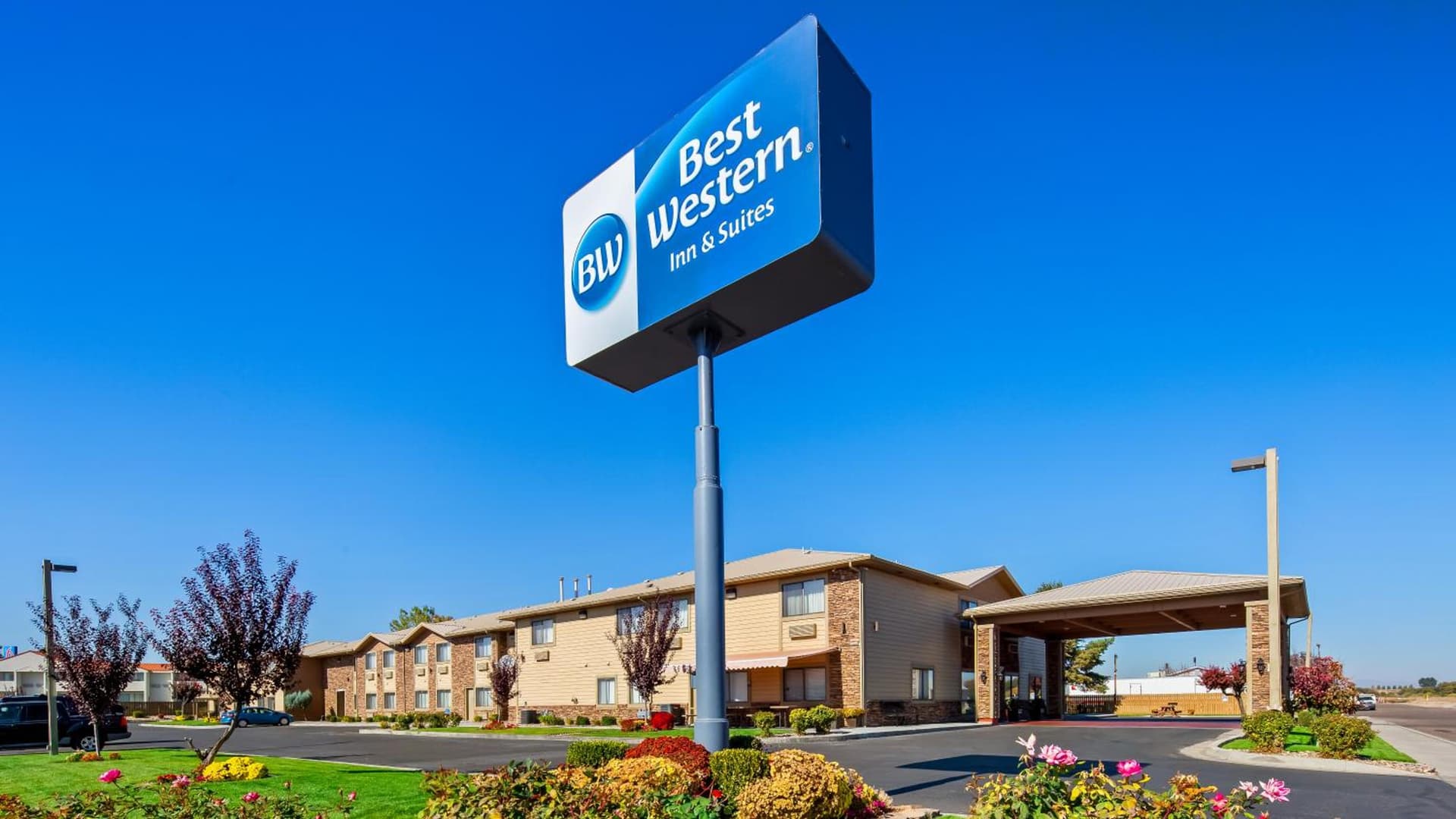 Best Western Inn & Suites featured exterior or lobby in Ontario, OR — similar hotel