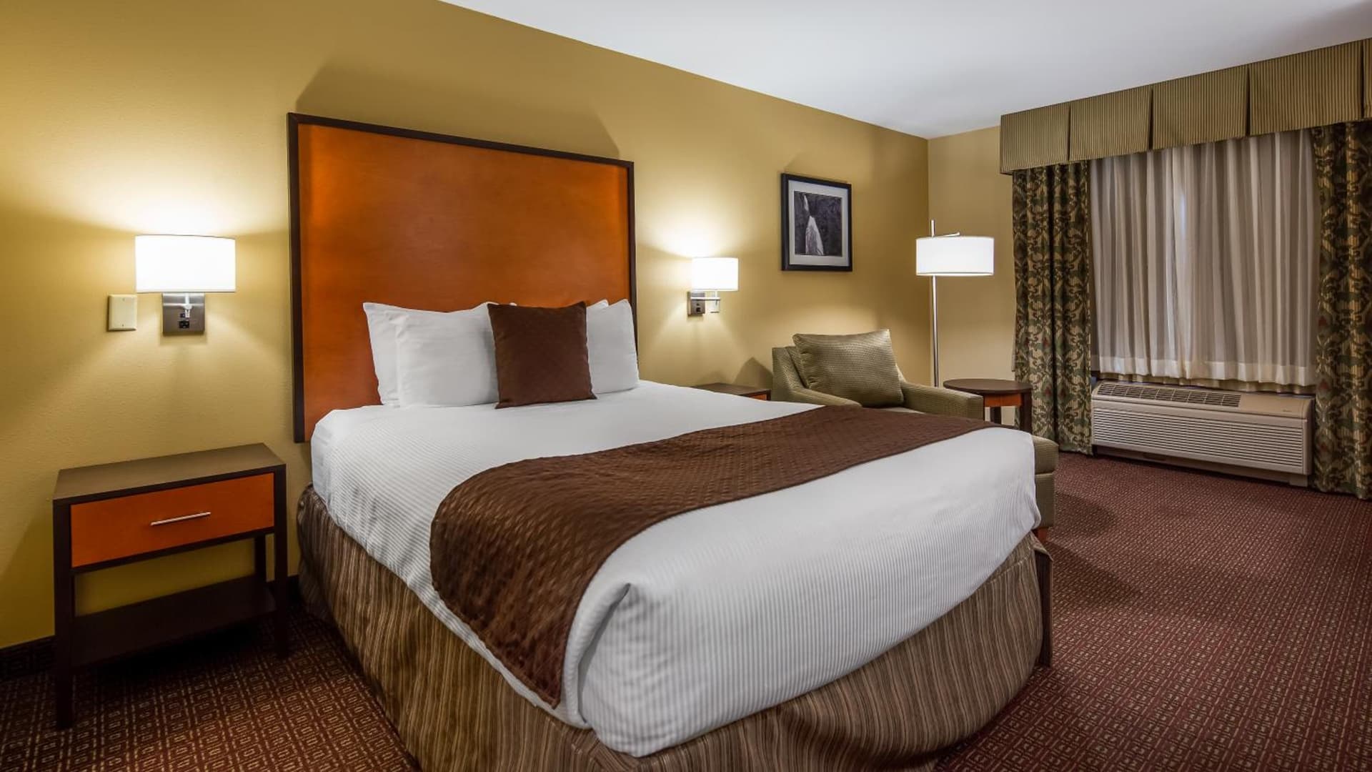 Best Western Cascade Inn & Suites gallery photo in Troutdale, OR — image 4