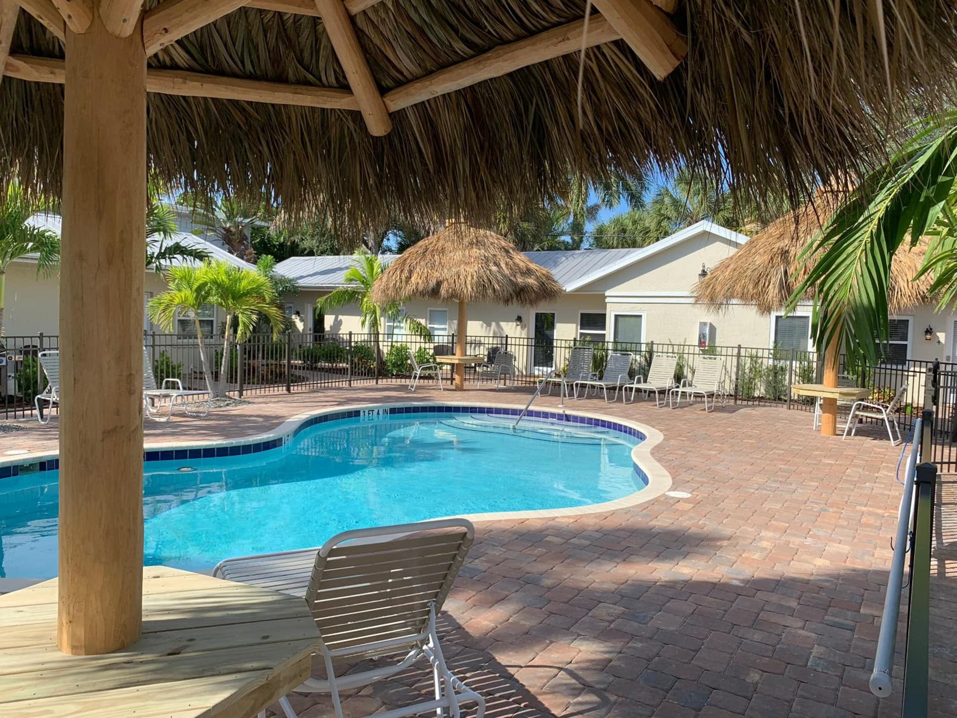 Twin Palms at Siesta gallery photo in Siesta Key, FL — image 7