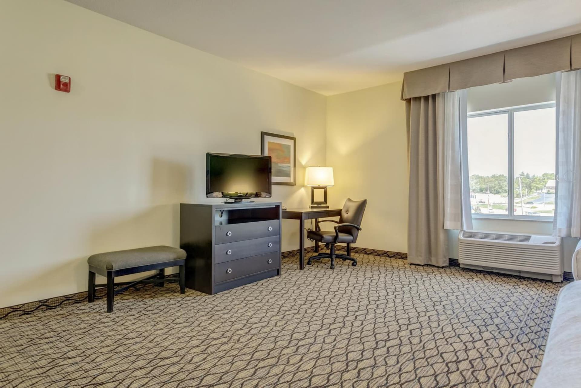 Holiday Inn Poplar Bluff by IHG interior in Poplar Bluff, MO — gallery photo 2
